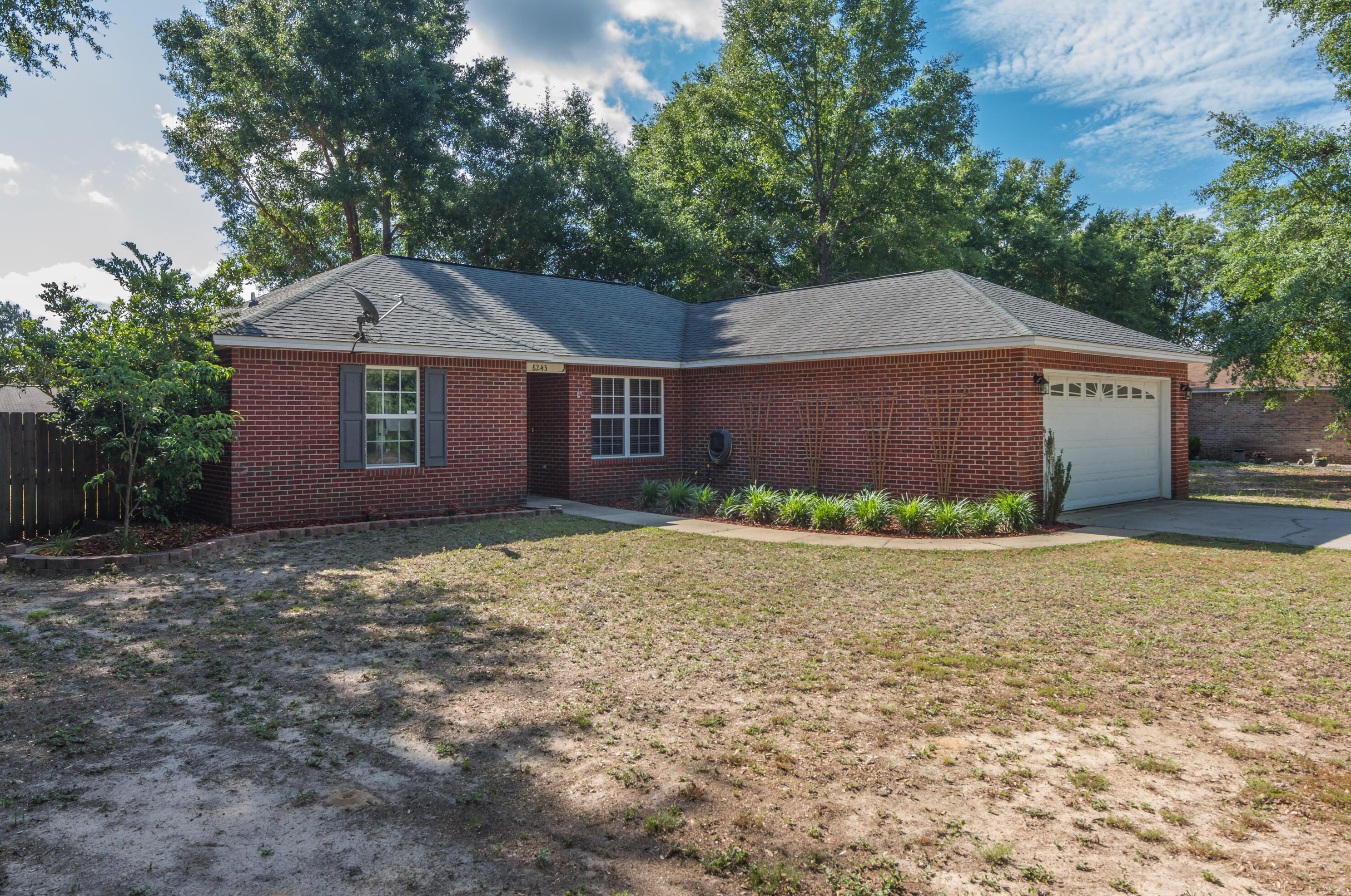 6243 Winstead Rd, Crestview, FL 32539-7286