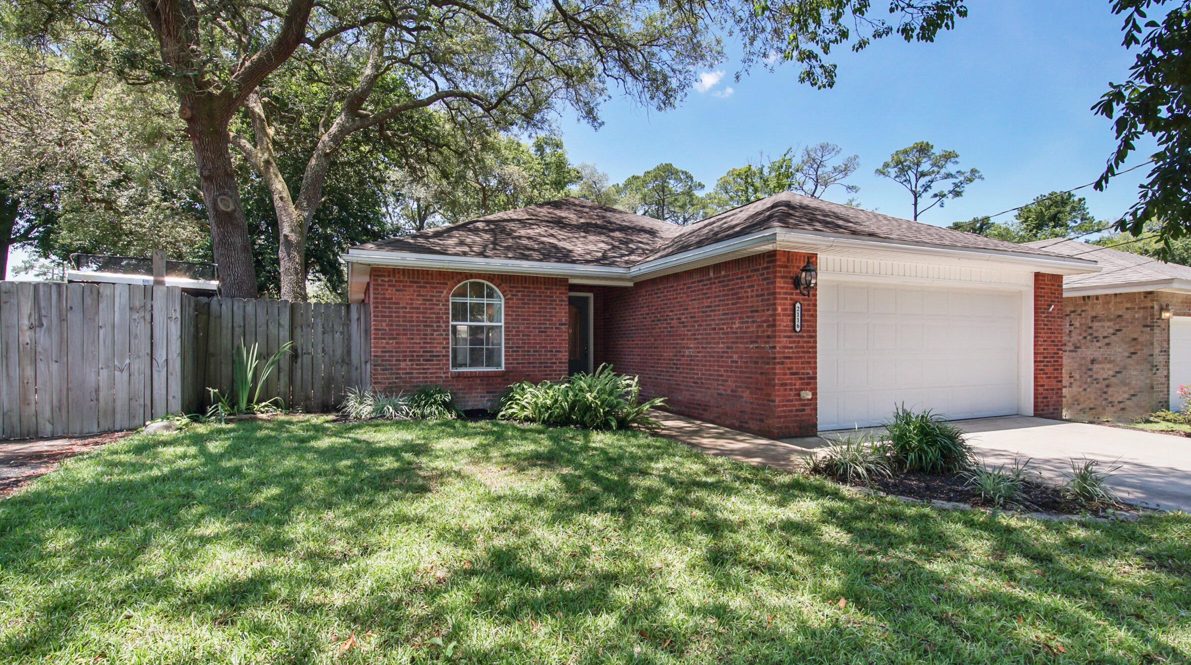 2116 Bayshore Dr, Niceville, FL 32578-3664