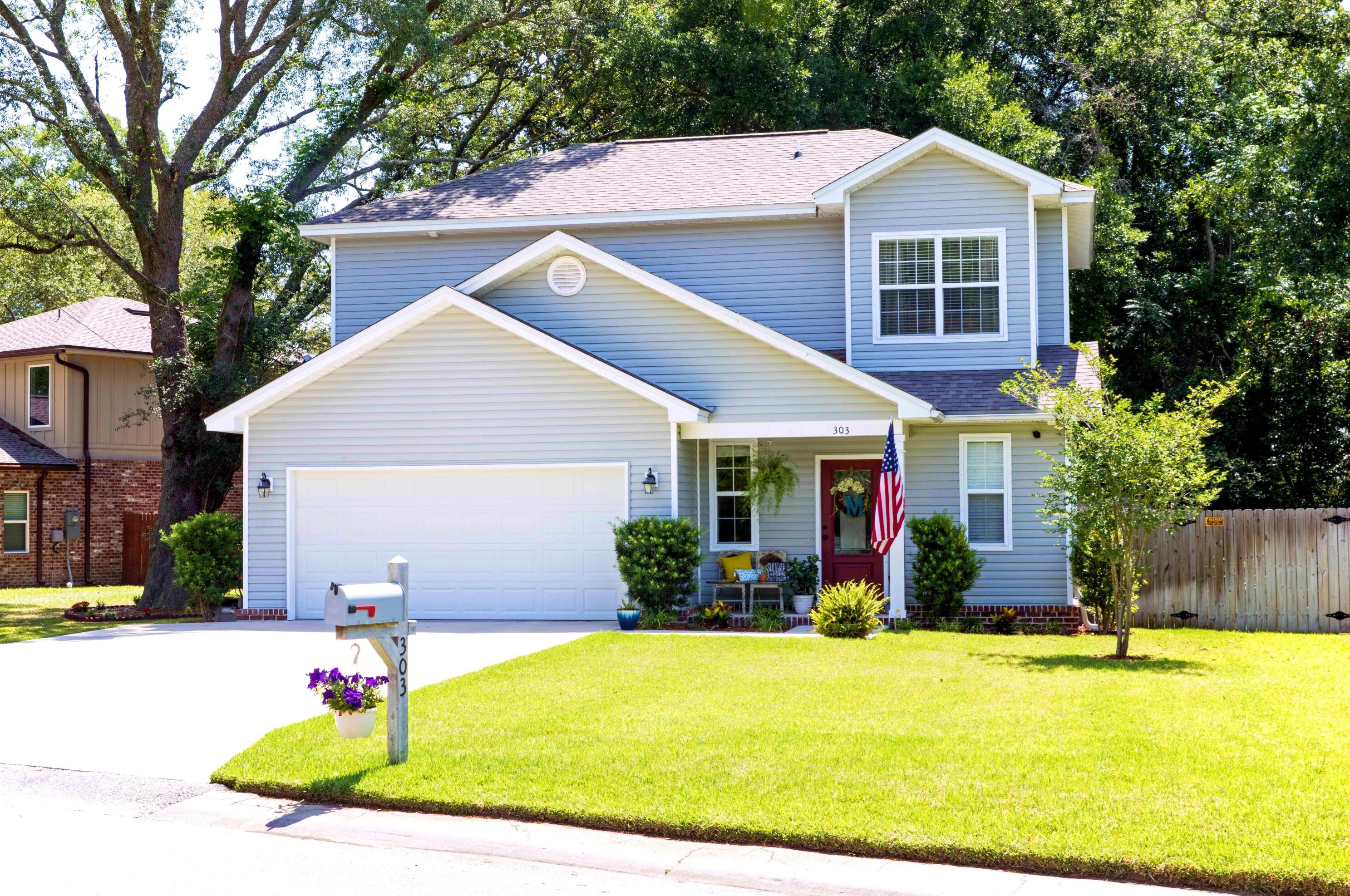 303 Niceville Ave, Niceville, FL 32578-1925