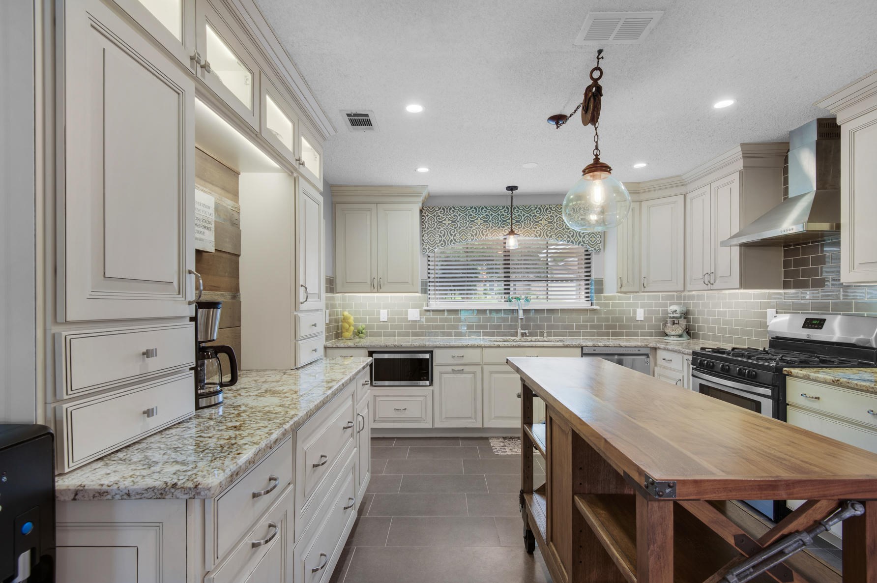 19 Kristin Cir, Niceville FL  32578-1720 exterior