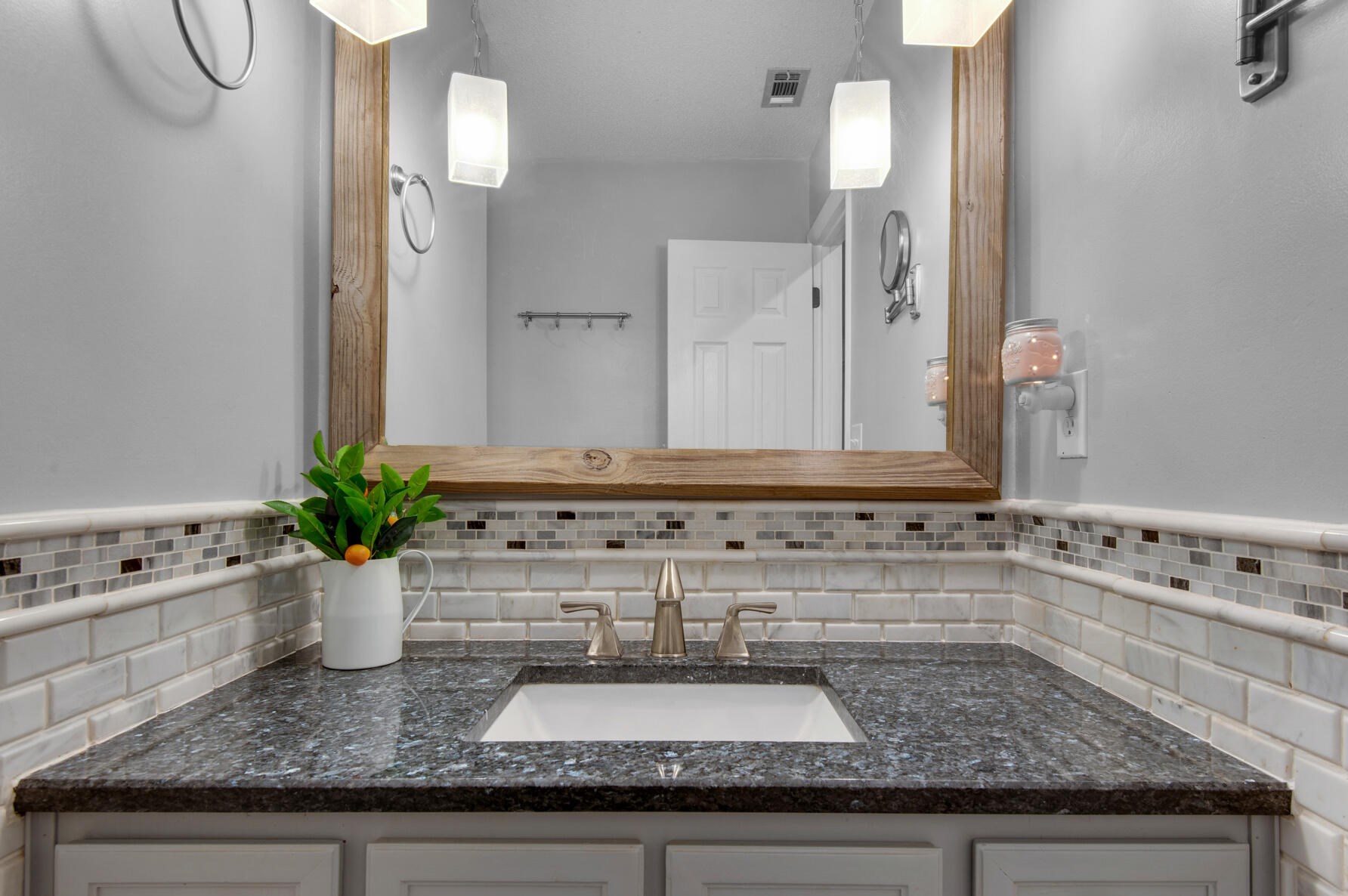 19 Kristin Cir, Niceville FL  32578-1720 exterior