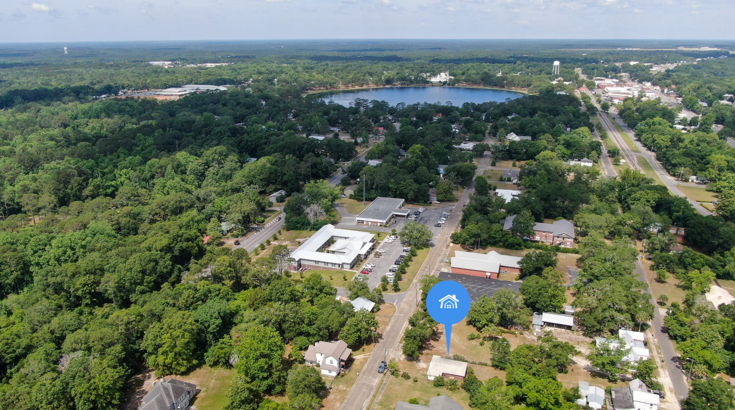 389 College Ave, Defuniak Springs, FL 32435