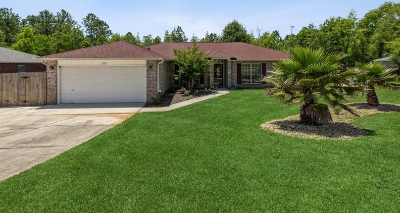 303 Tislow Dr, Crestview, FL 32536