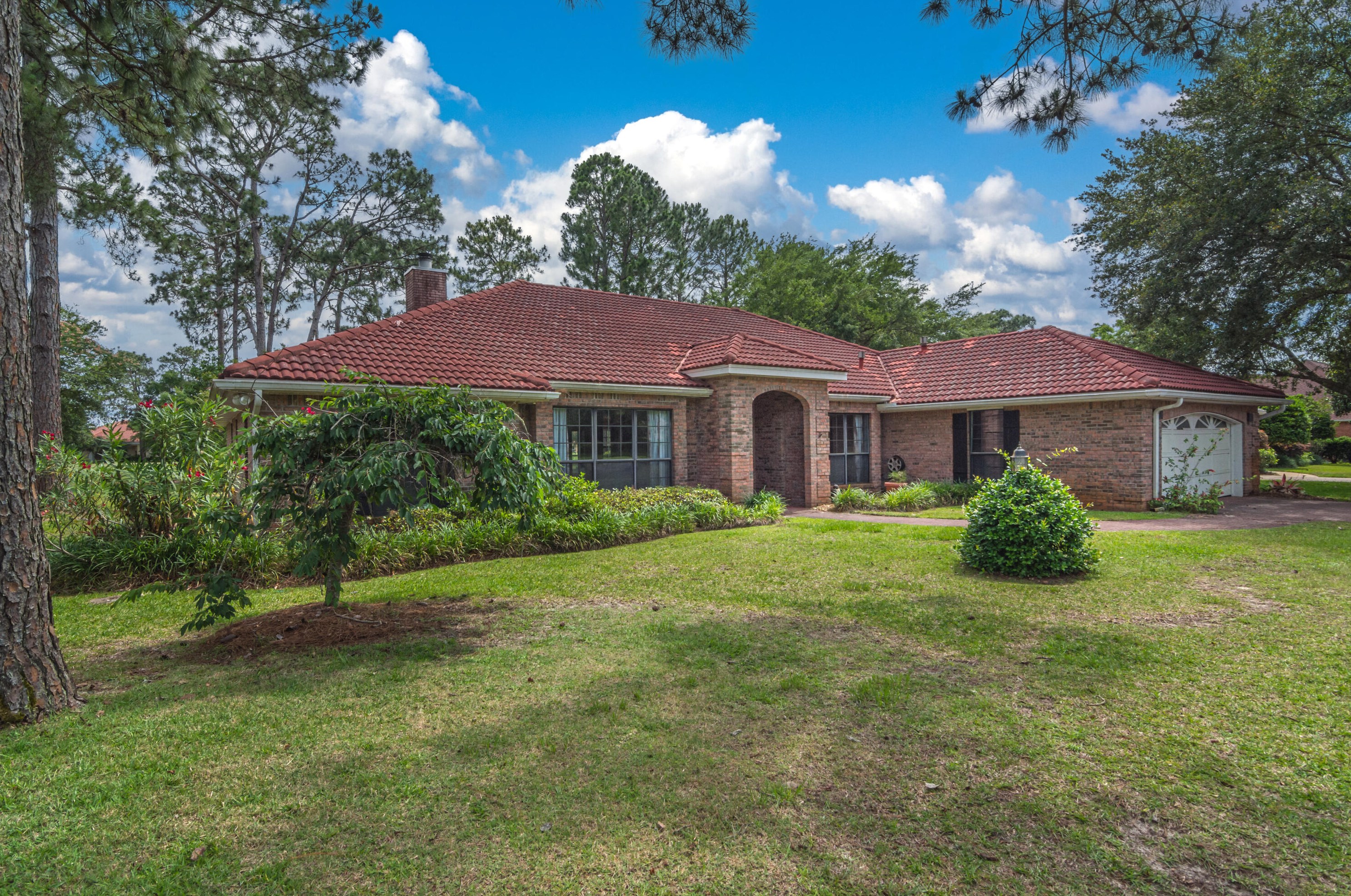 114 Baywind Dr, Niceville, FL 32578-4800