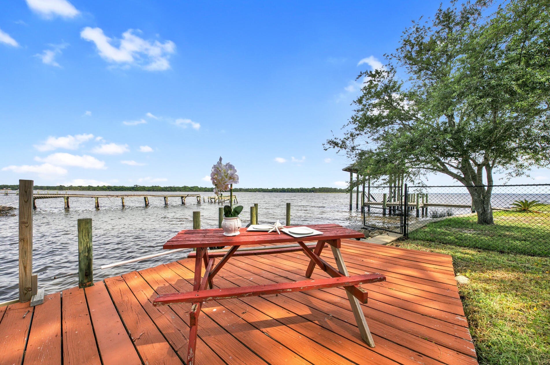 237 Ruth Rd, Freeport, FL 32439