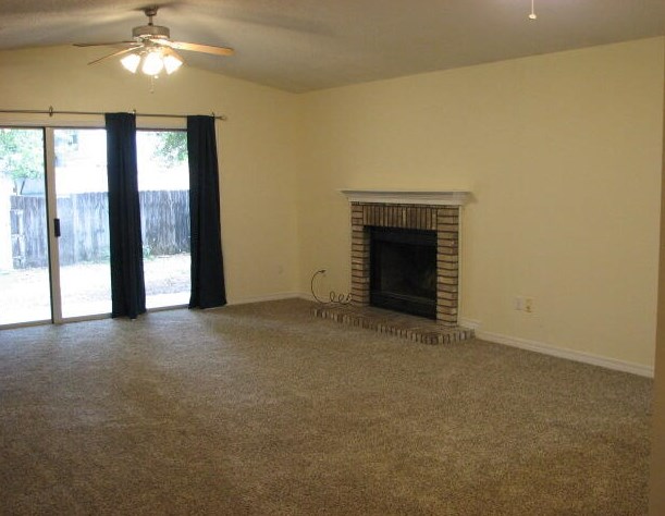 6 Courtney Ln, Crestview, FL 32539-7300