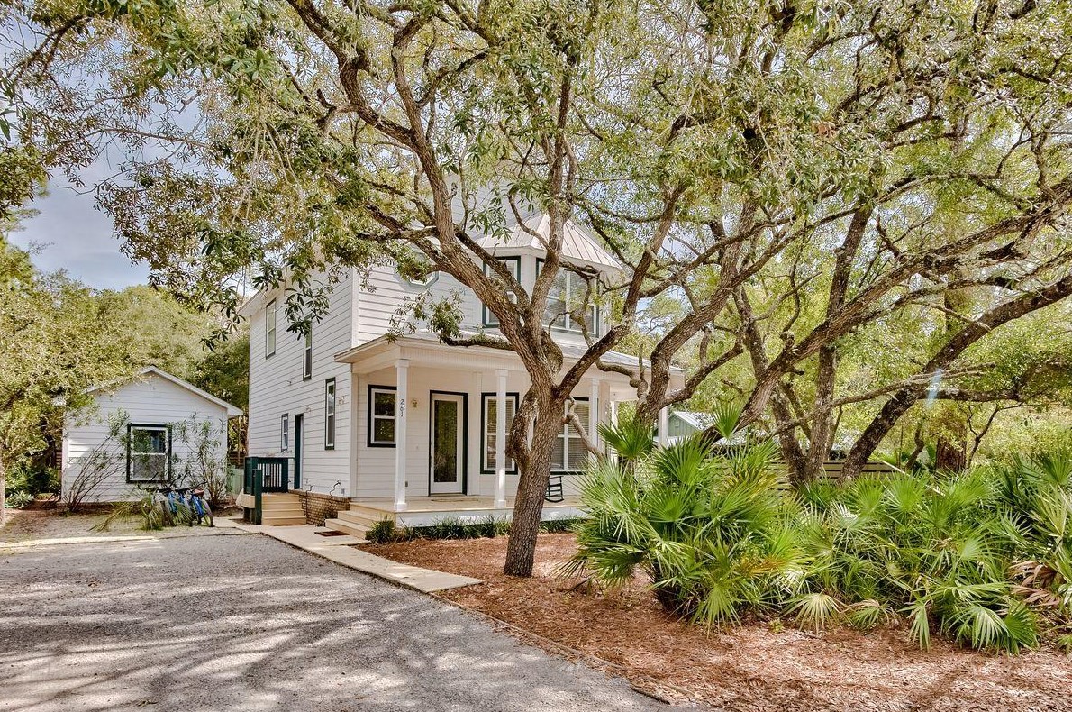 261 Defuniak St, Santa Rosa Beach, FL 32459
