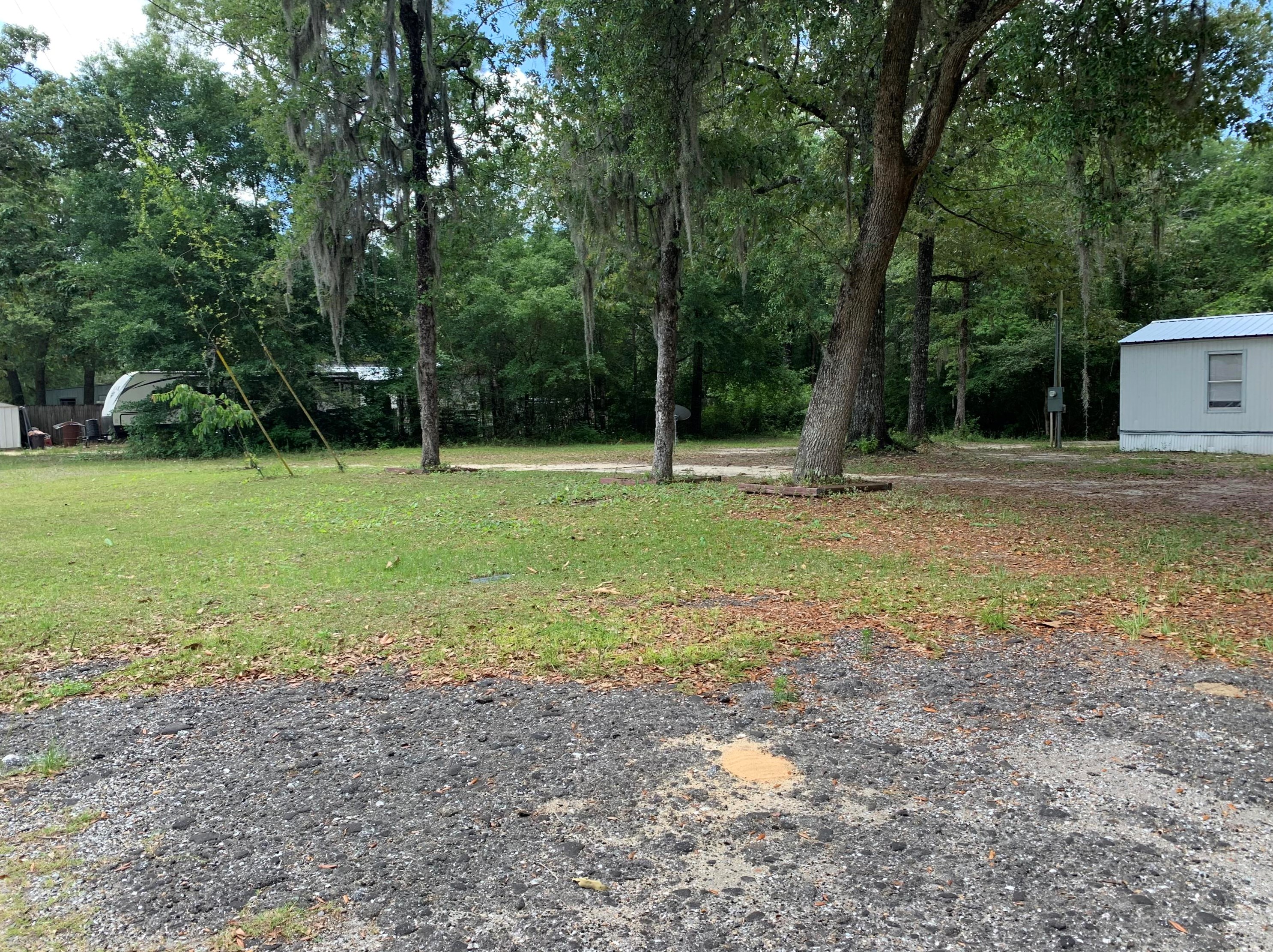 375 Bell Dr, Defuniak Springs, FL 32433