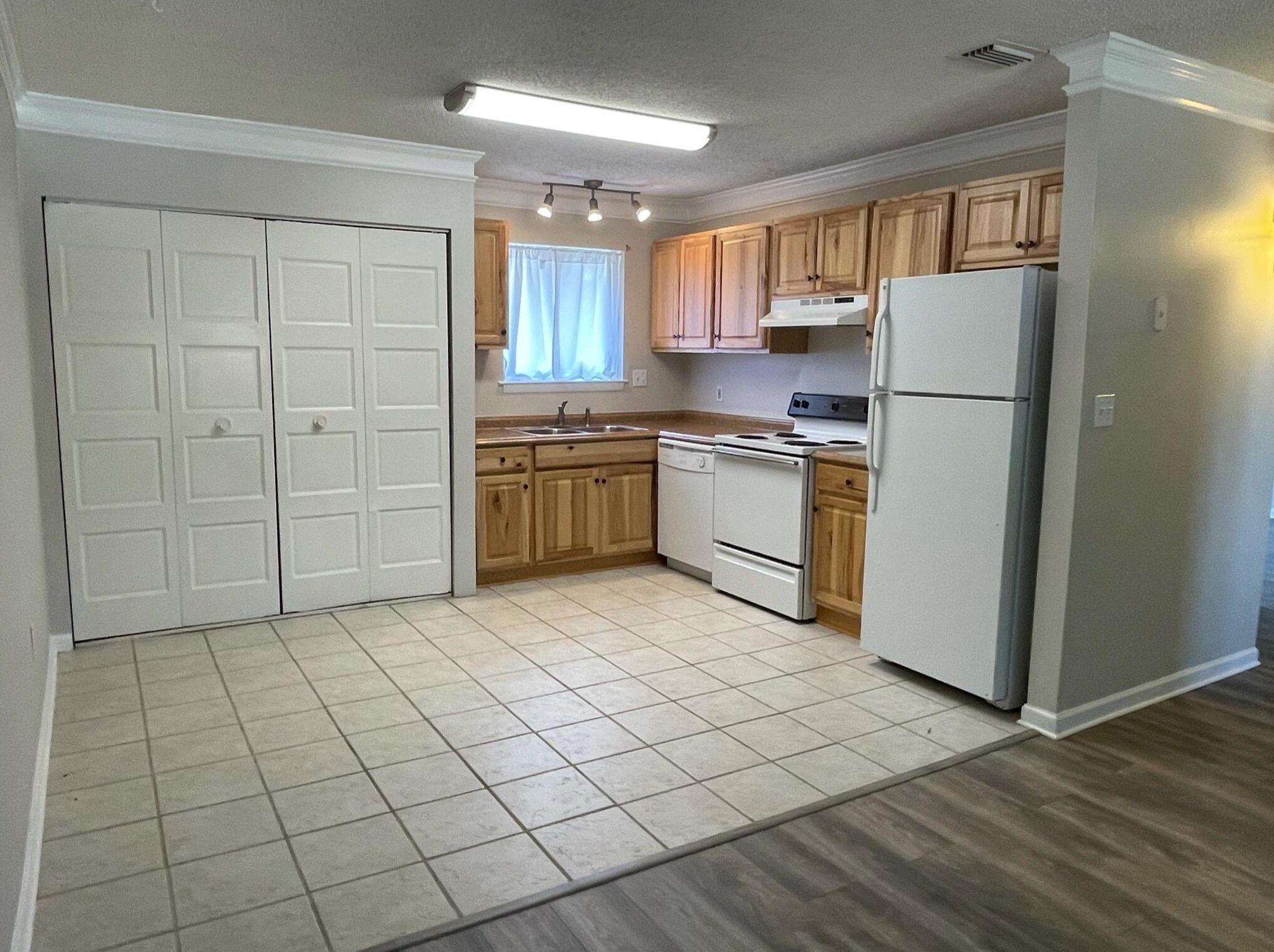201 College Blvd E #46, Niceville, FL 32578