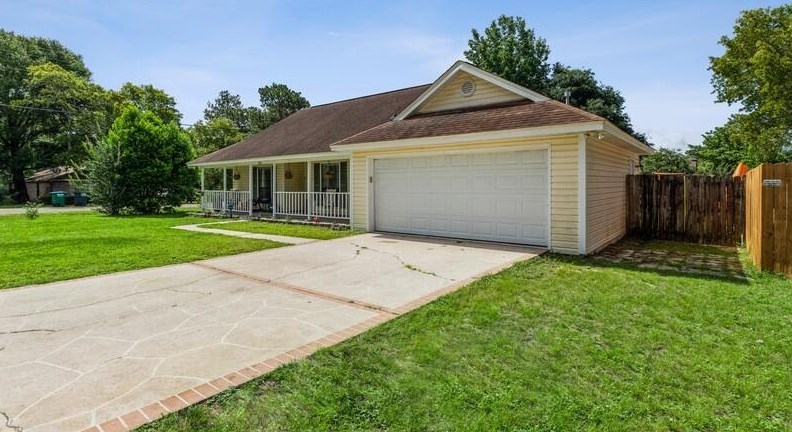 800 Cloverview Dr, Crestview, FL 32536-9201