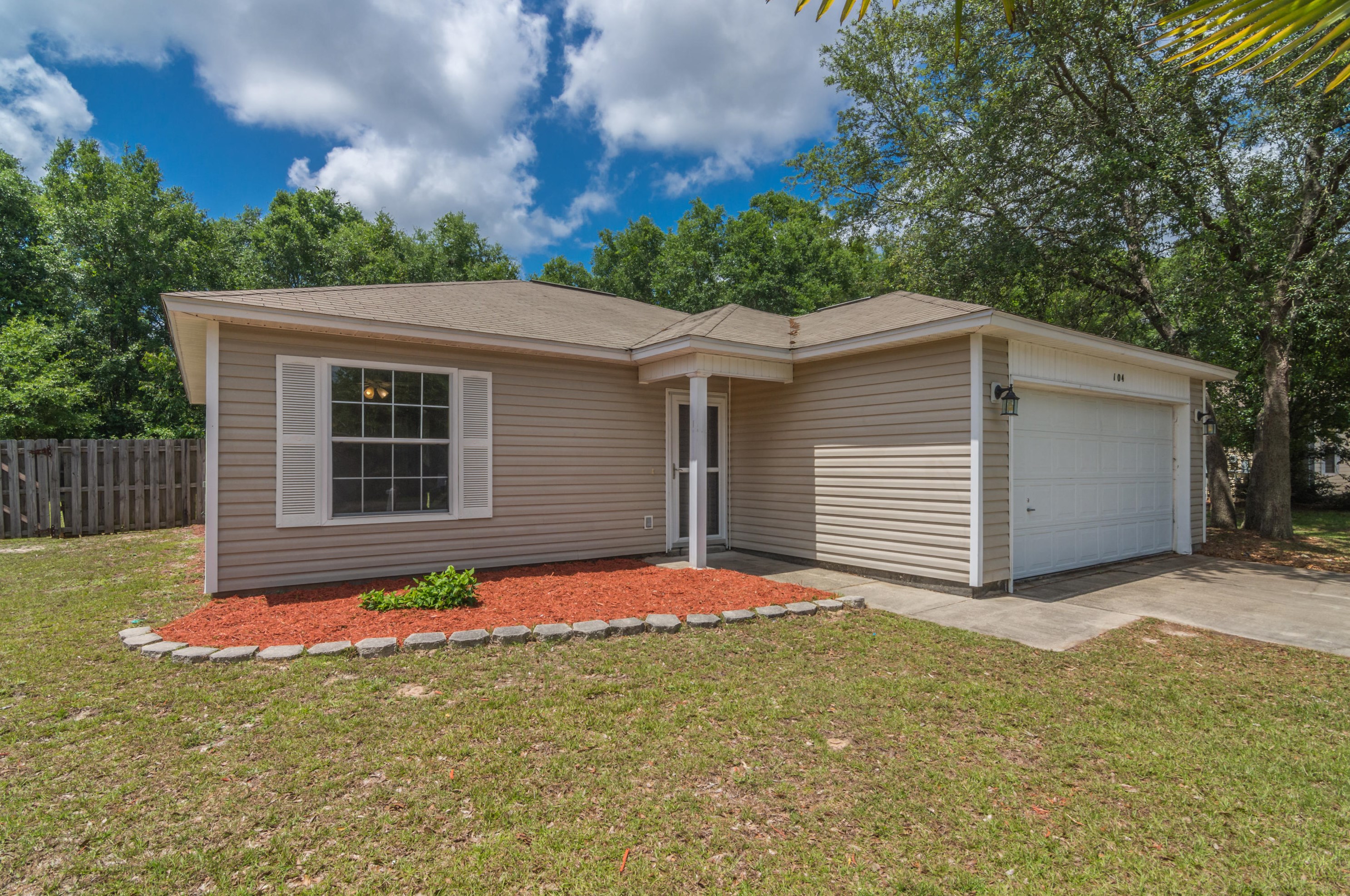 104 Cabana Way, Crestview, FL 32536-3300