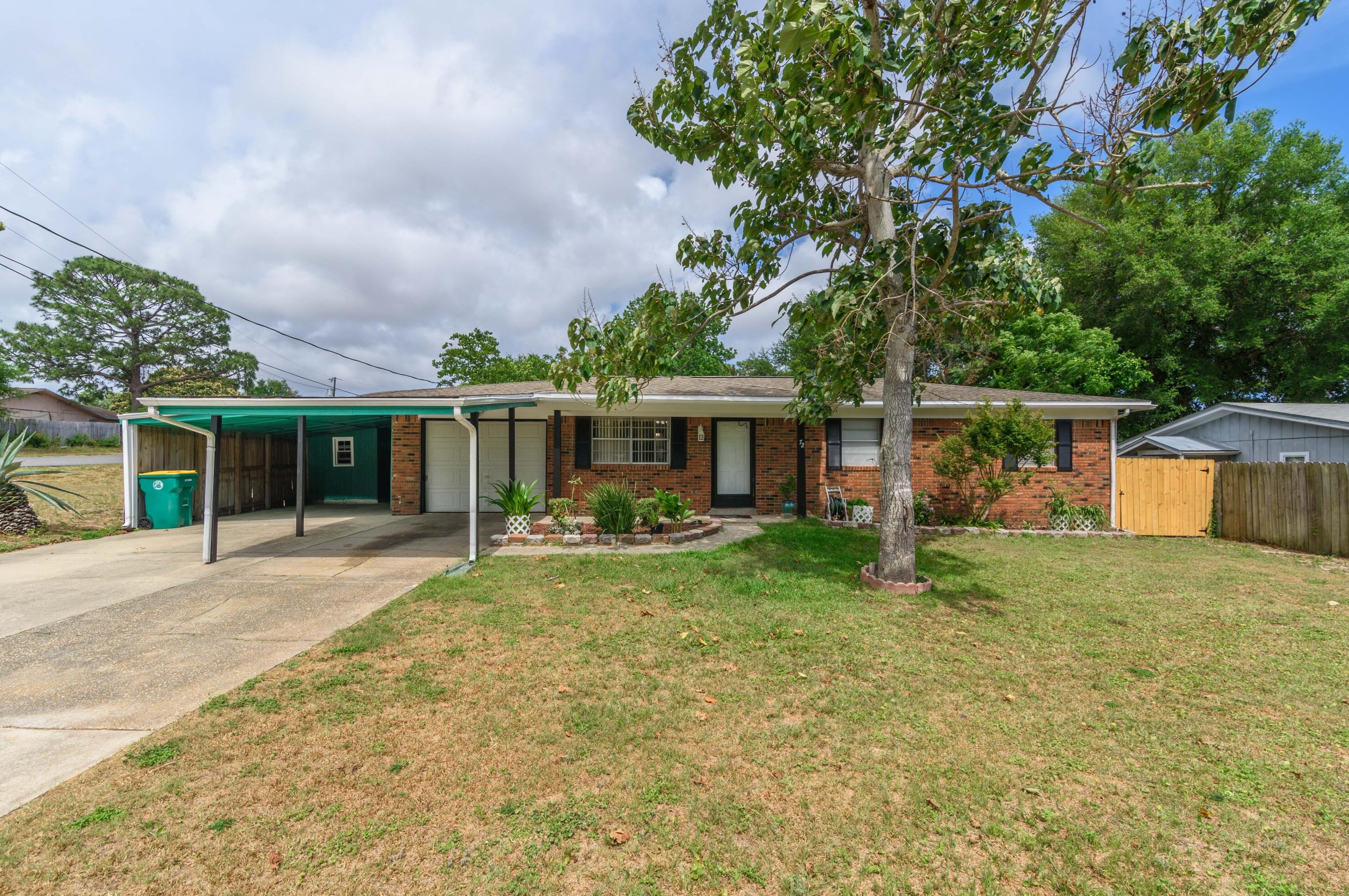 72 5th St, Shalimar, FL 32579