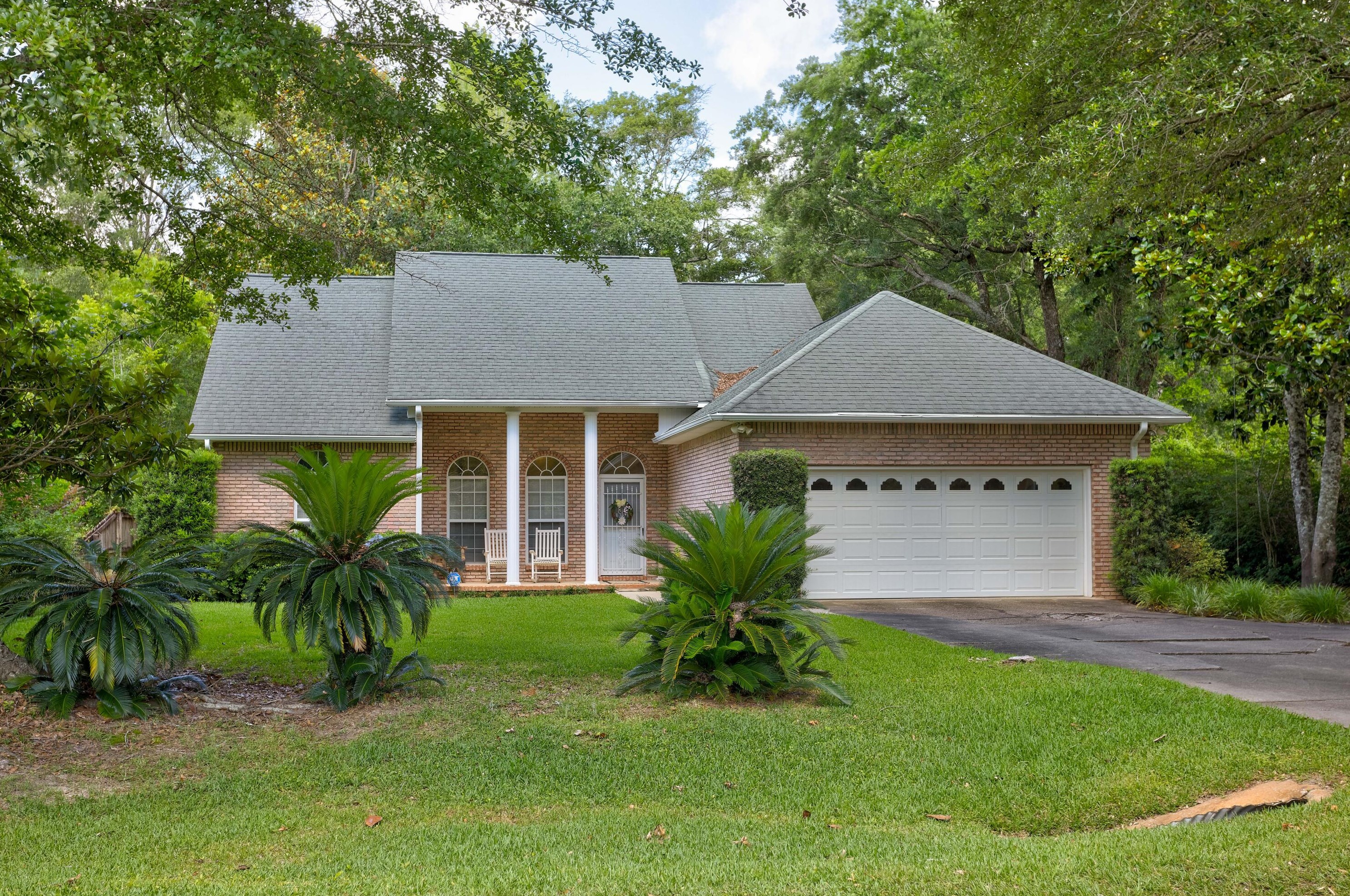 6036 Bud Moulton Rd, Crestview, FL 32536-9010