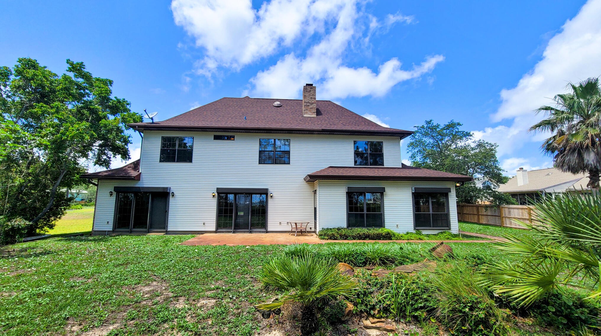 731 Forest Shores Dr, Mary Esther FL  32569-2704 exterior