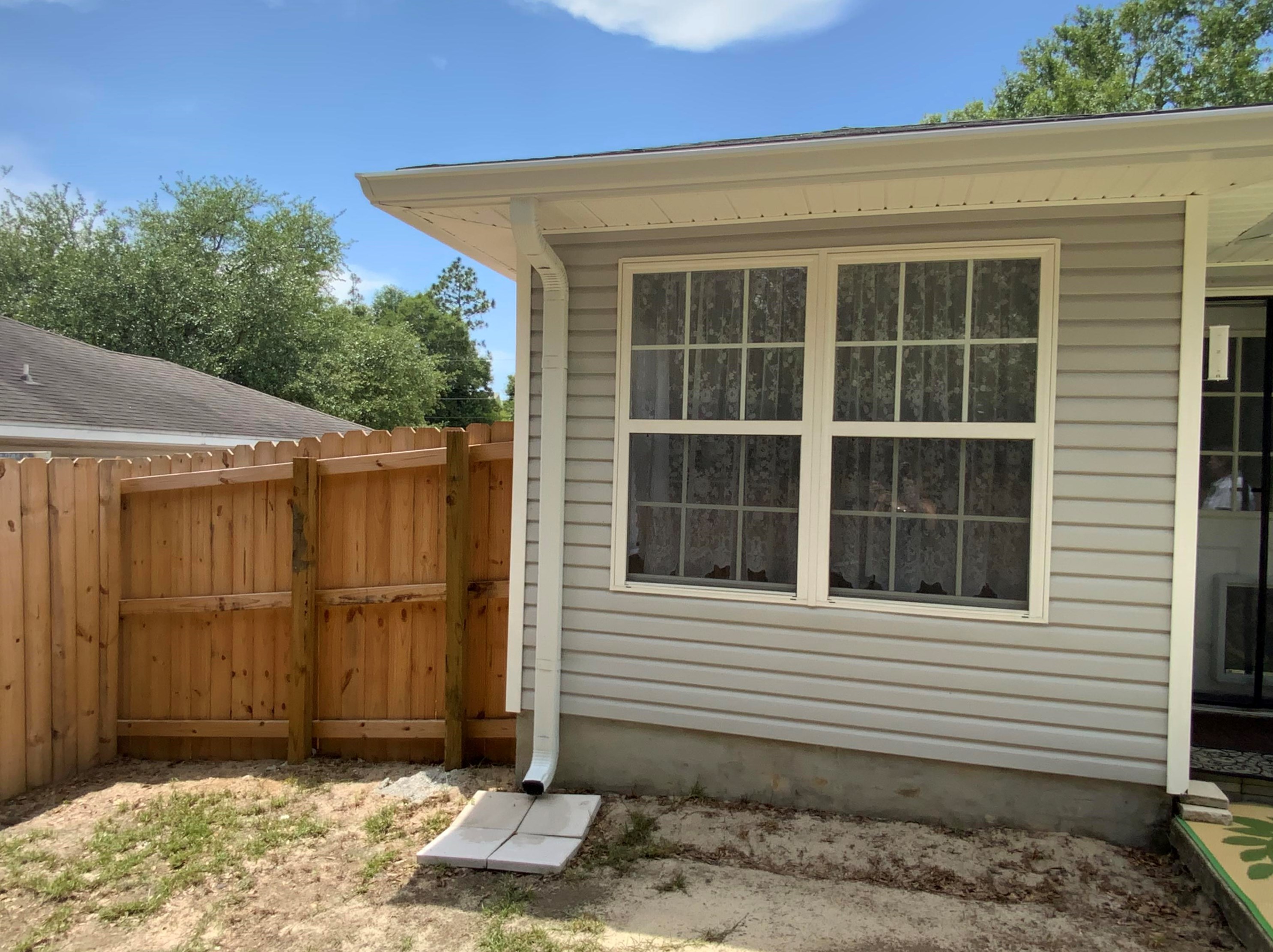 106 Split Creek Dr, Crestview FL  32539-3010 exterior