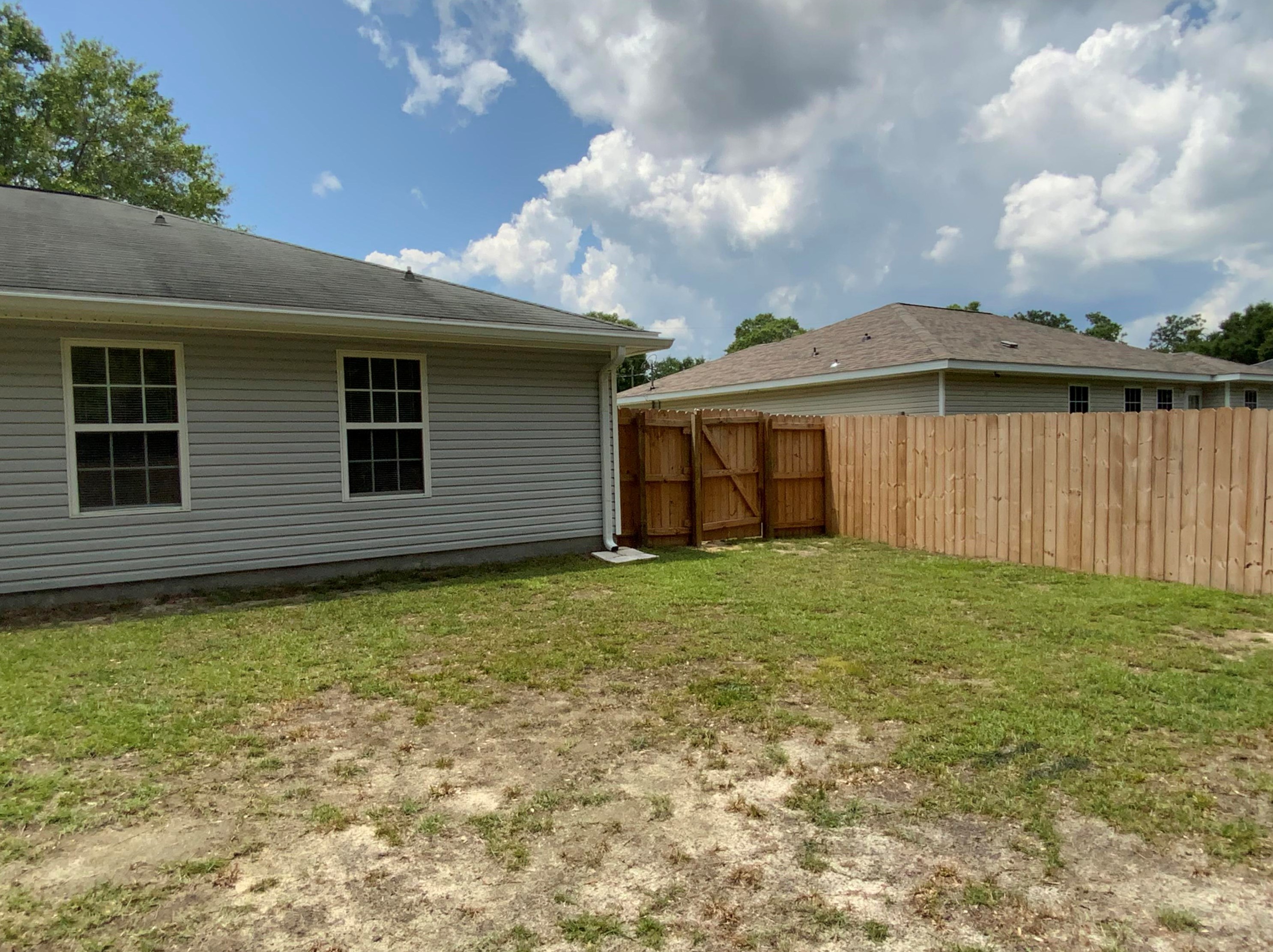 106 Split Creek Dr, Crestview FL  32539-3010 exterior