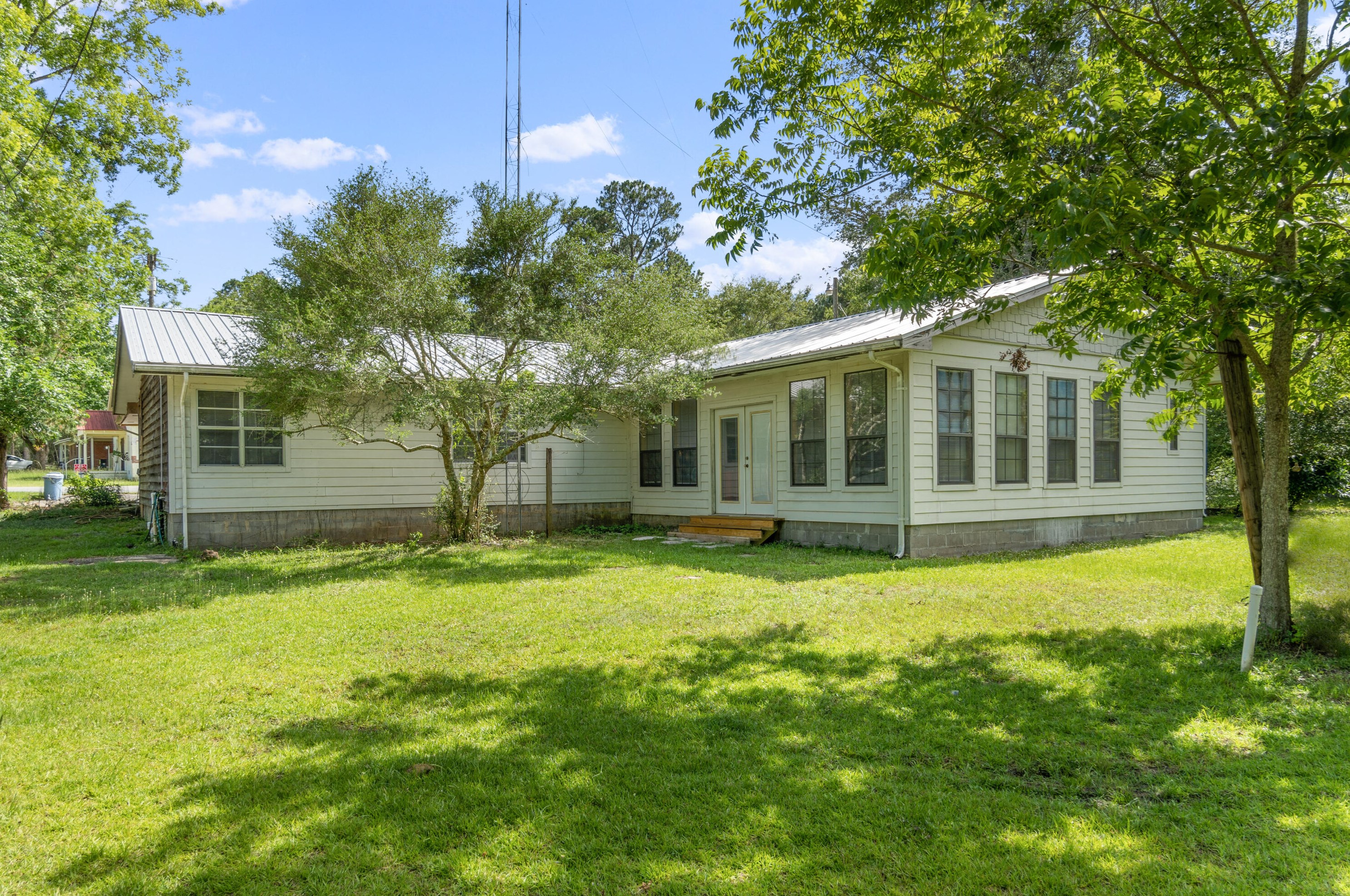 40 W County Hwy 181 W, Defuniak Springs, FL 32433