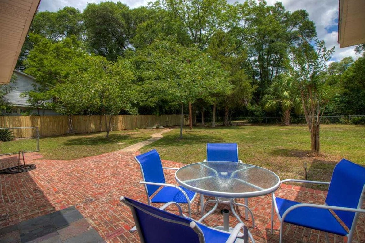 901 Pearl St, Crestview, FL 32536-2629