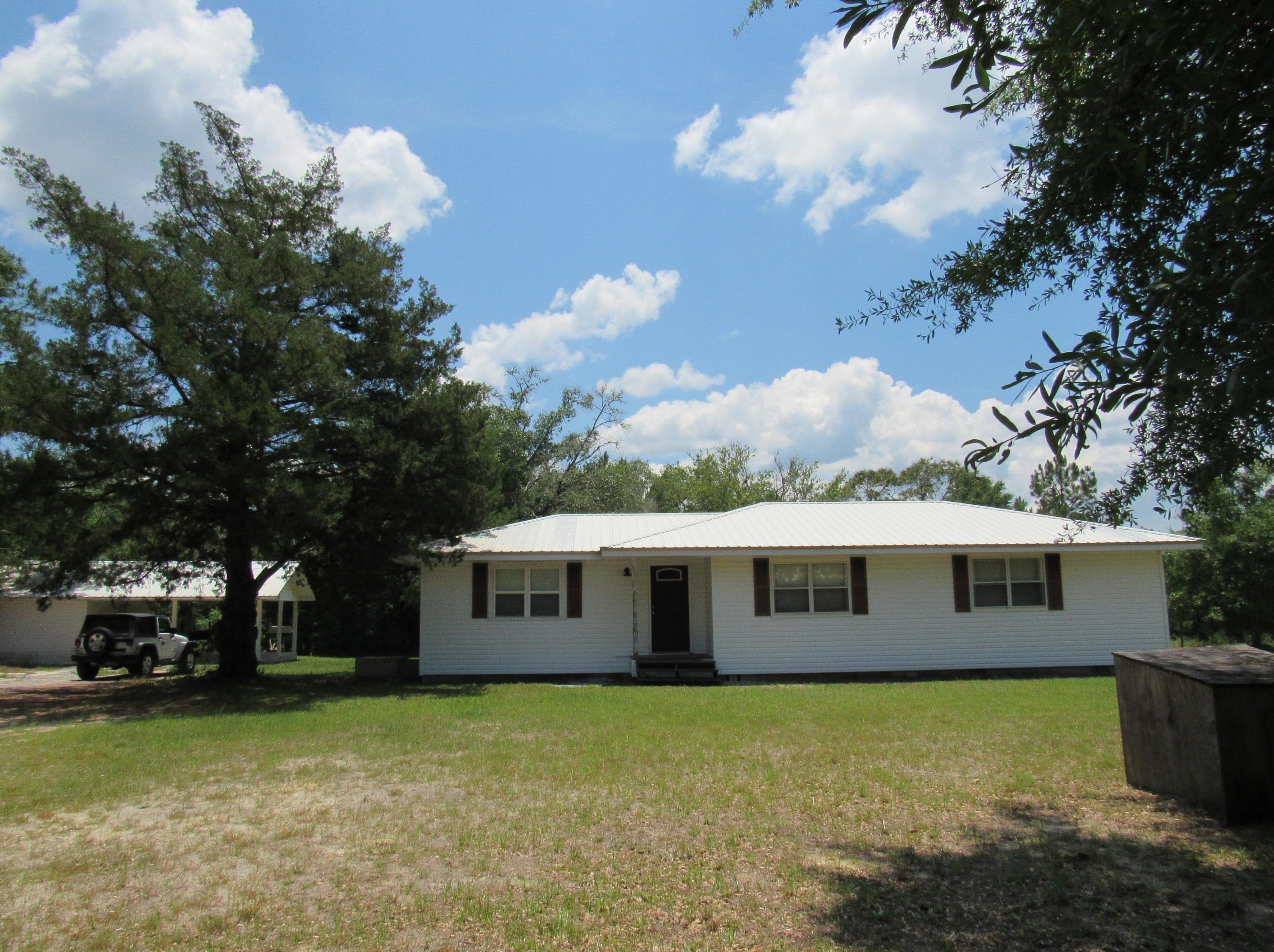 399 Sherwood Rd, Defuniak Springs, FL 32433