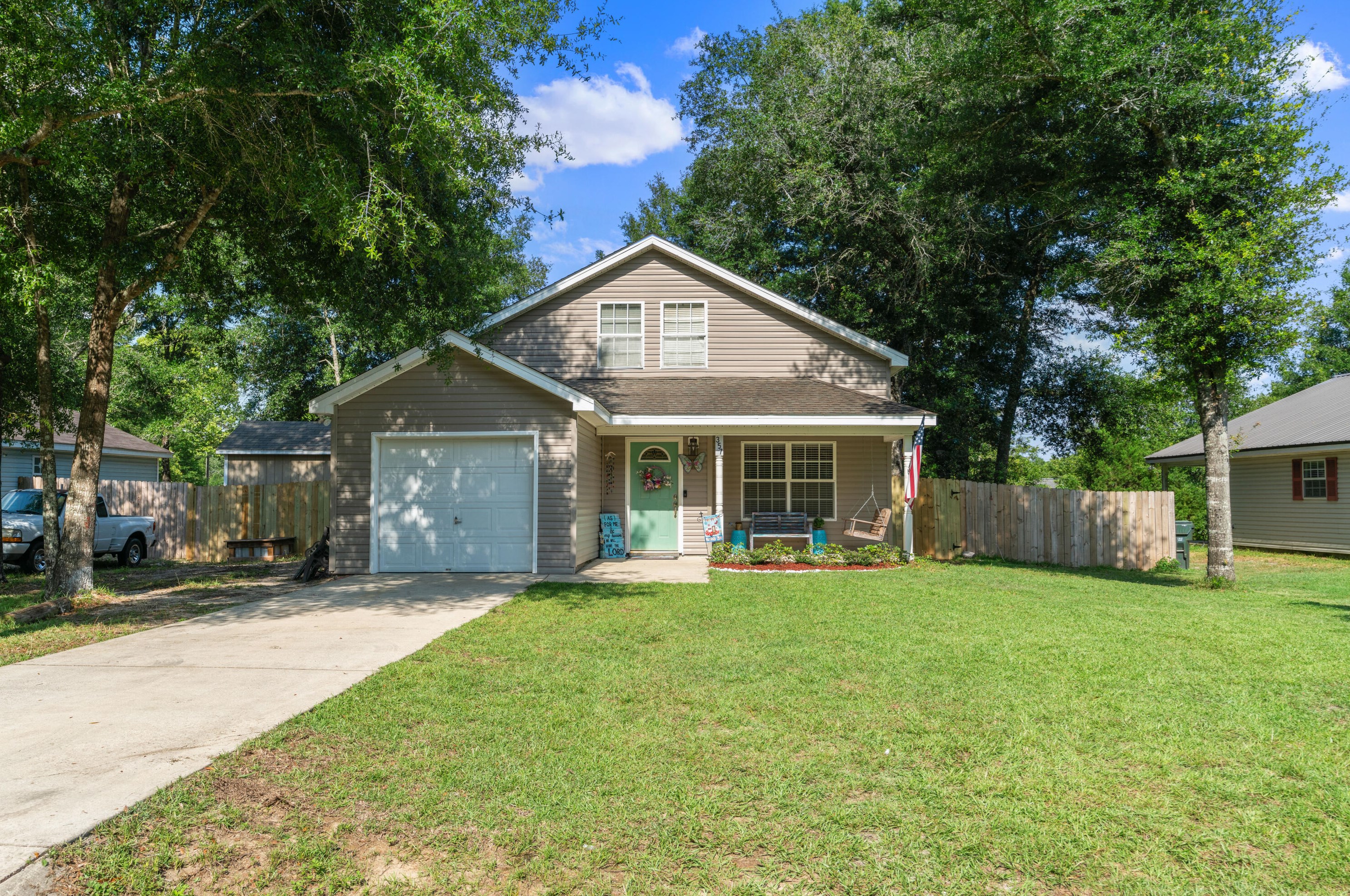 357 Timber Wind Dr, Defuniak Springs, FL 32433