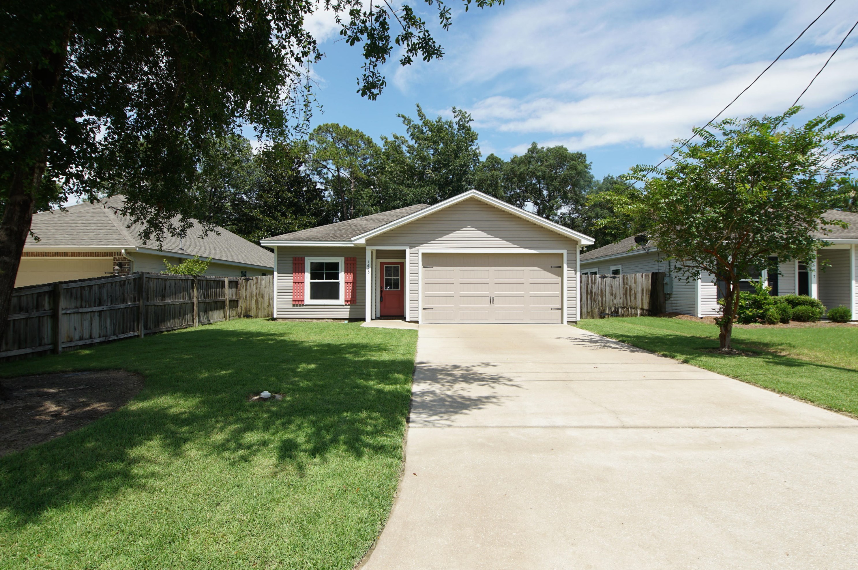 1689 Sycamore Ave, Niceville, FL 32578-3668