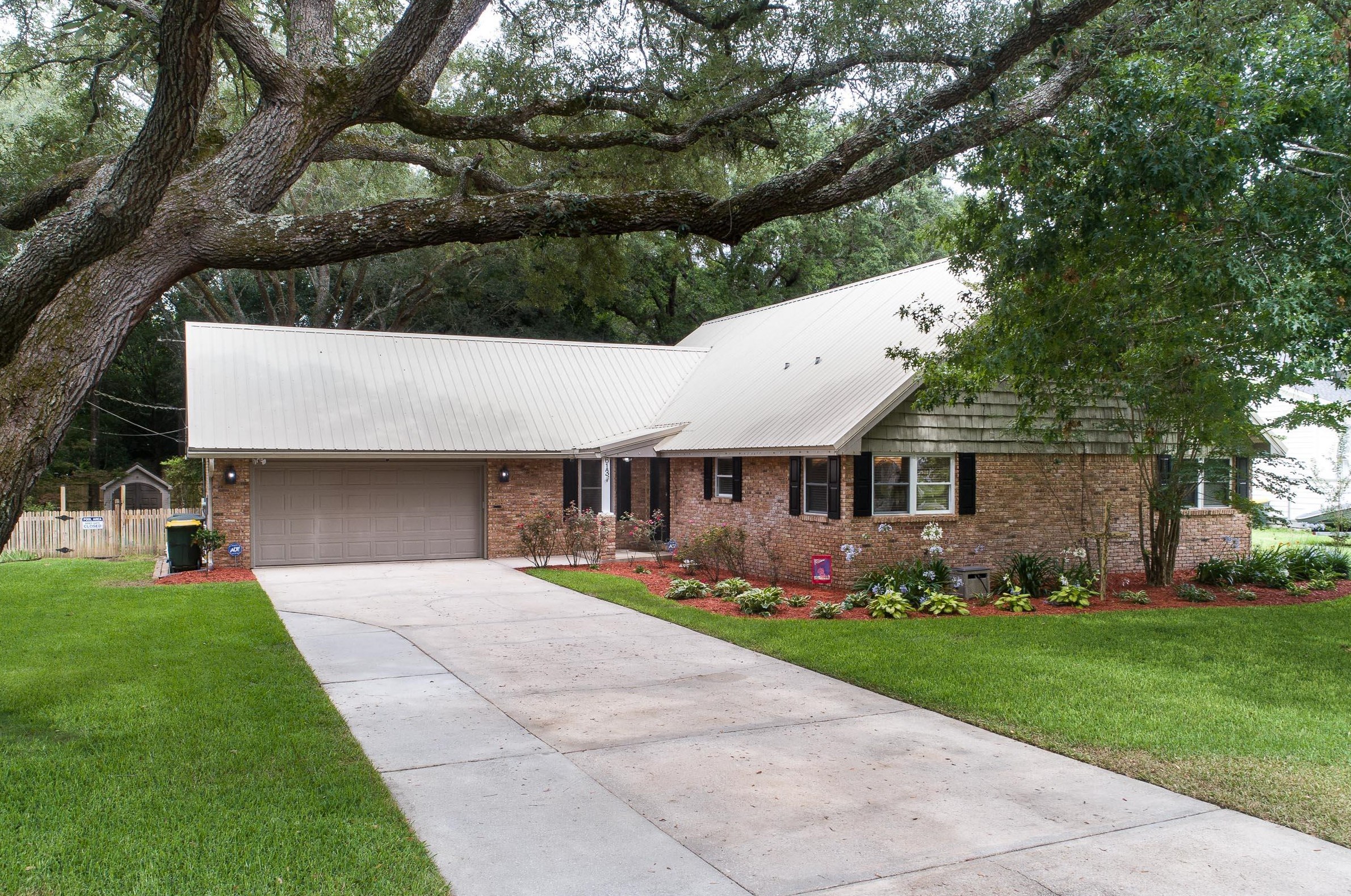 613 Country Club Ave, Fort Walton Beach, FL 32547-1727