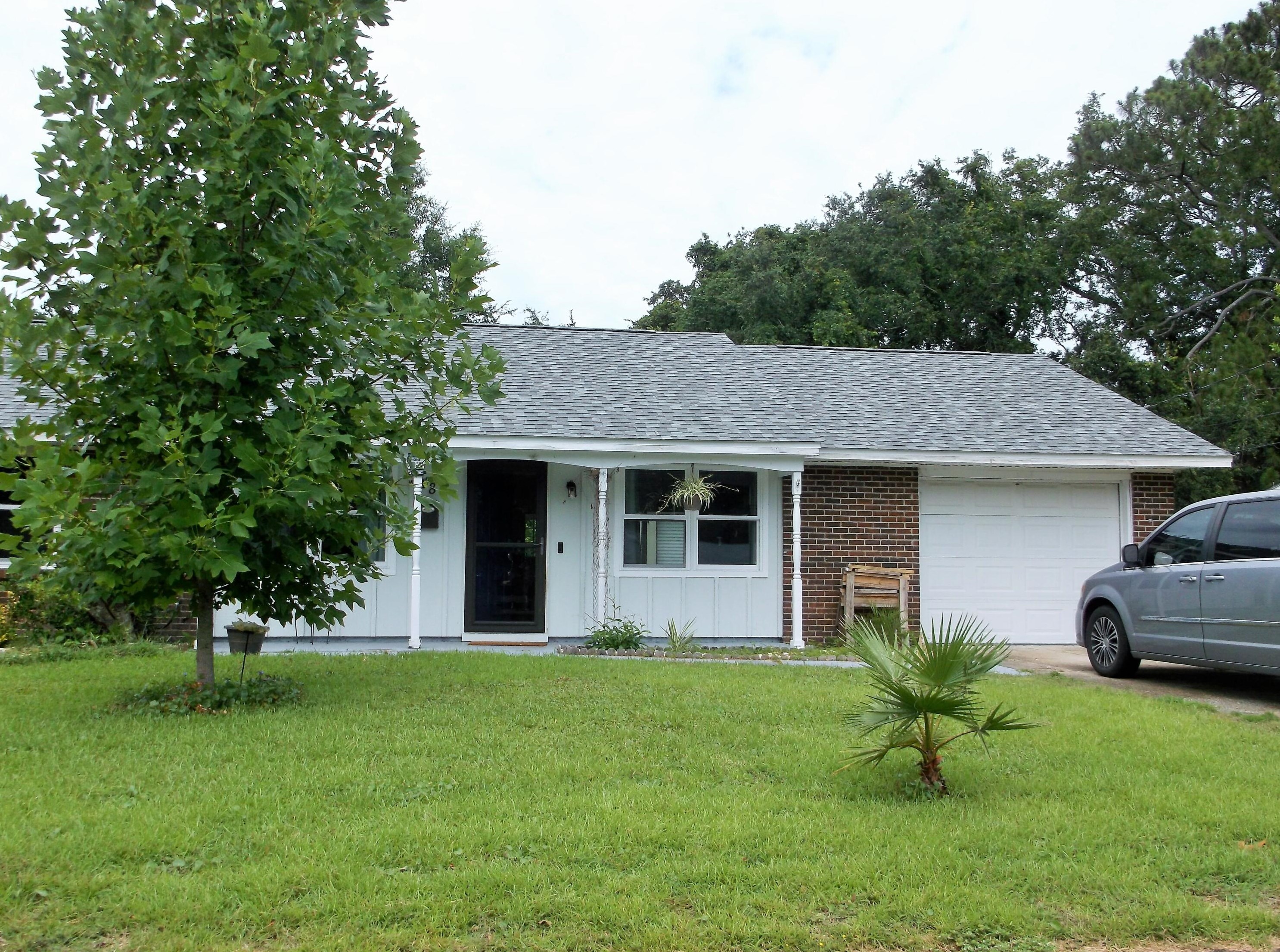 48 Memorial Pkwy, Fort Walton Beach, FL 32548-4649