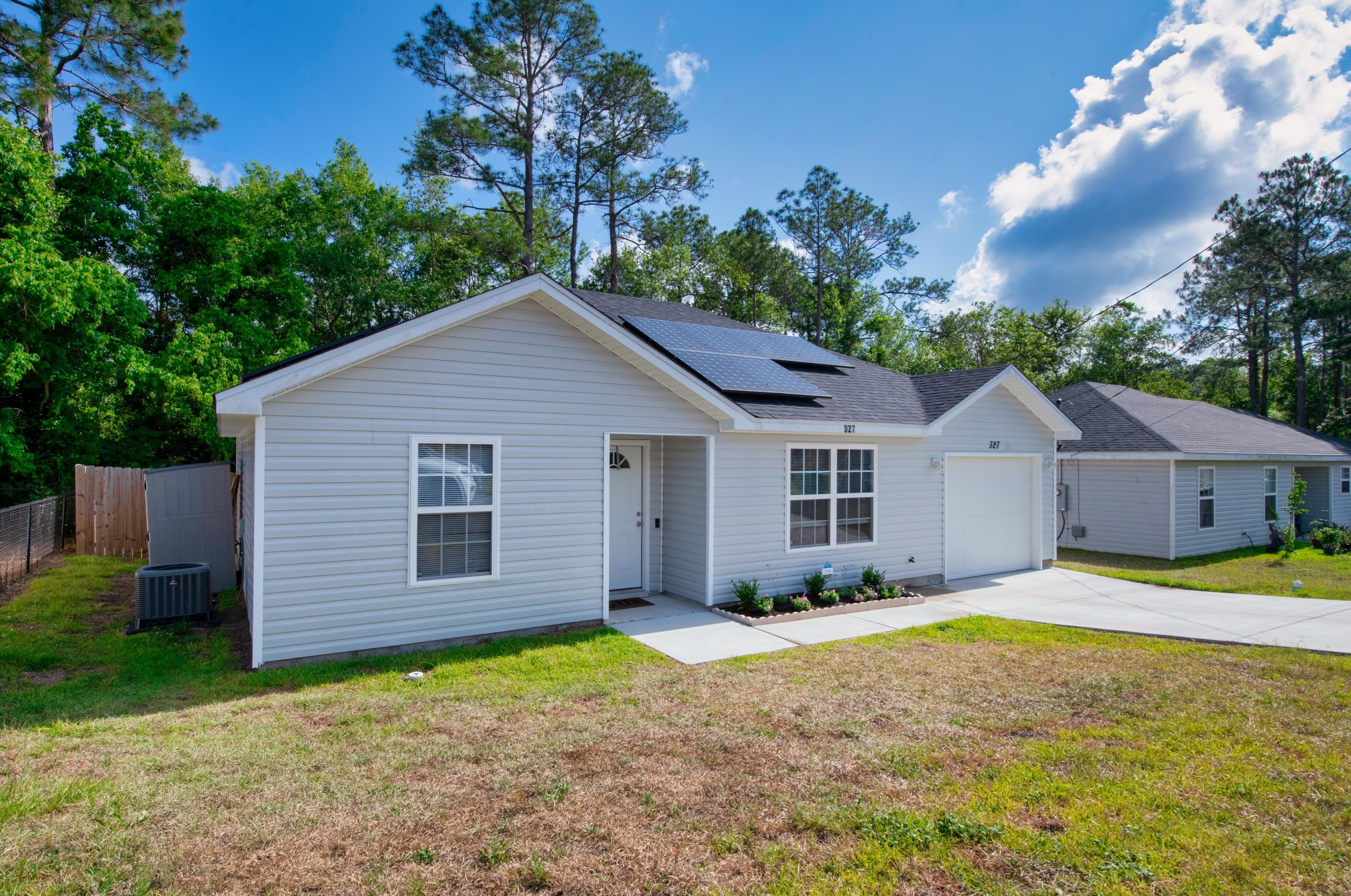 327 Apple Dr, Crestview, FL 32536-5291