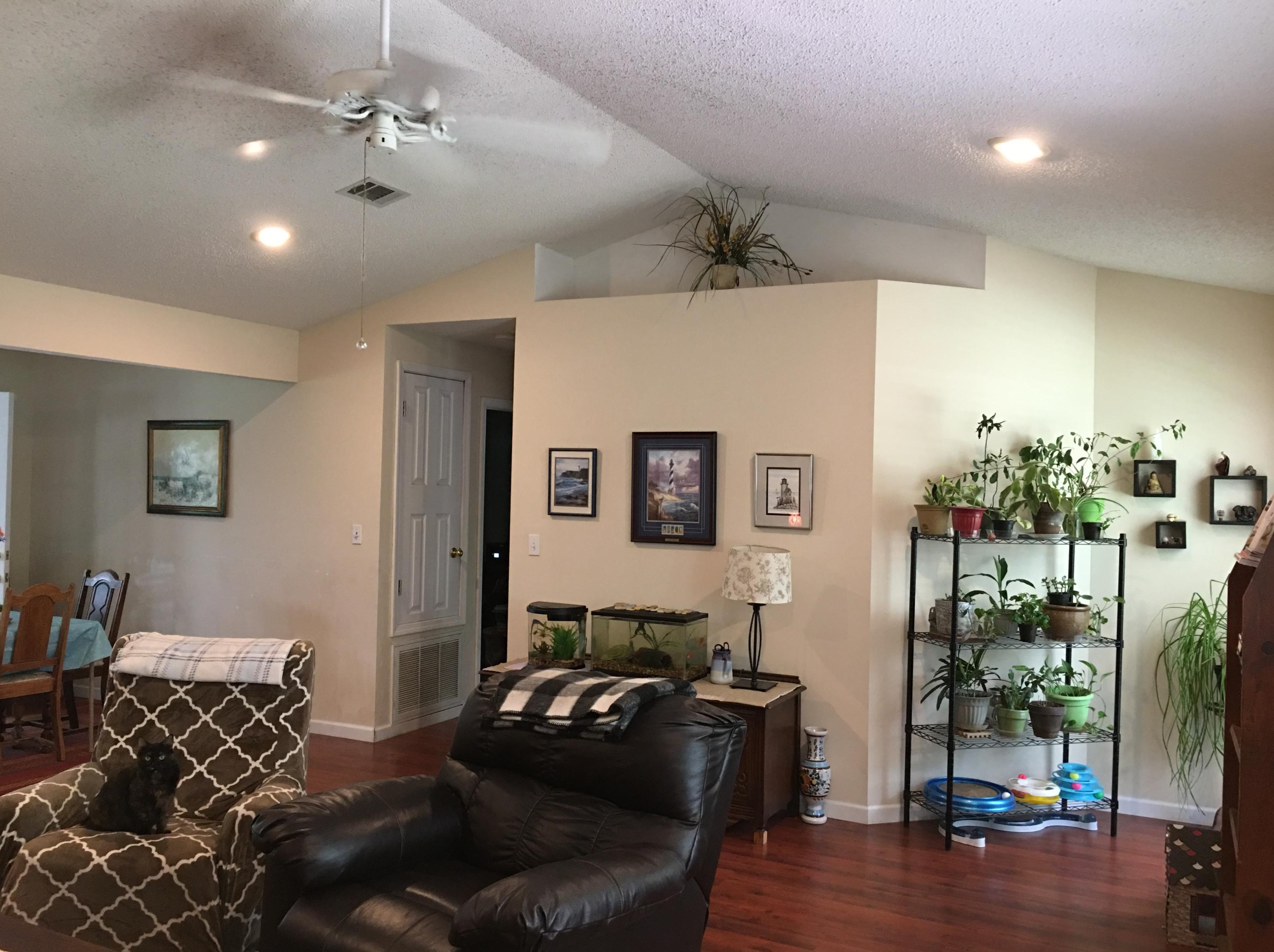 416 Via Internacional, Defuniak Springs, FL 32435