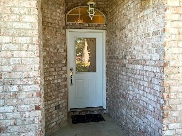 92 10th Ave, Shalimar, FL 32579