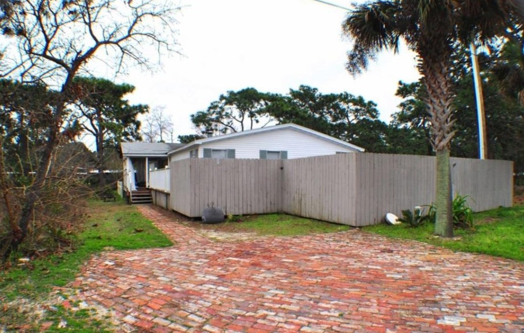 140 Elm St, Santa Rosa Beach, FL 32459-6374