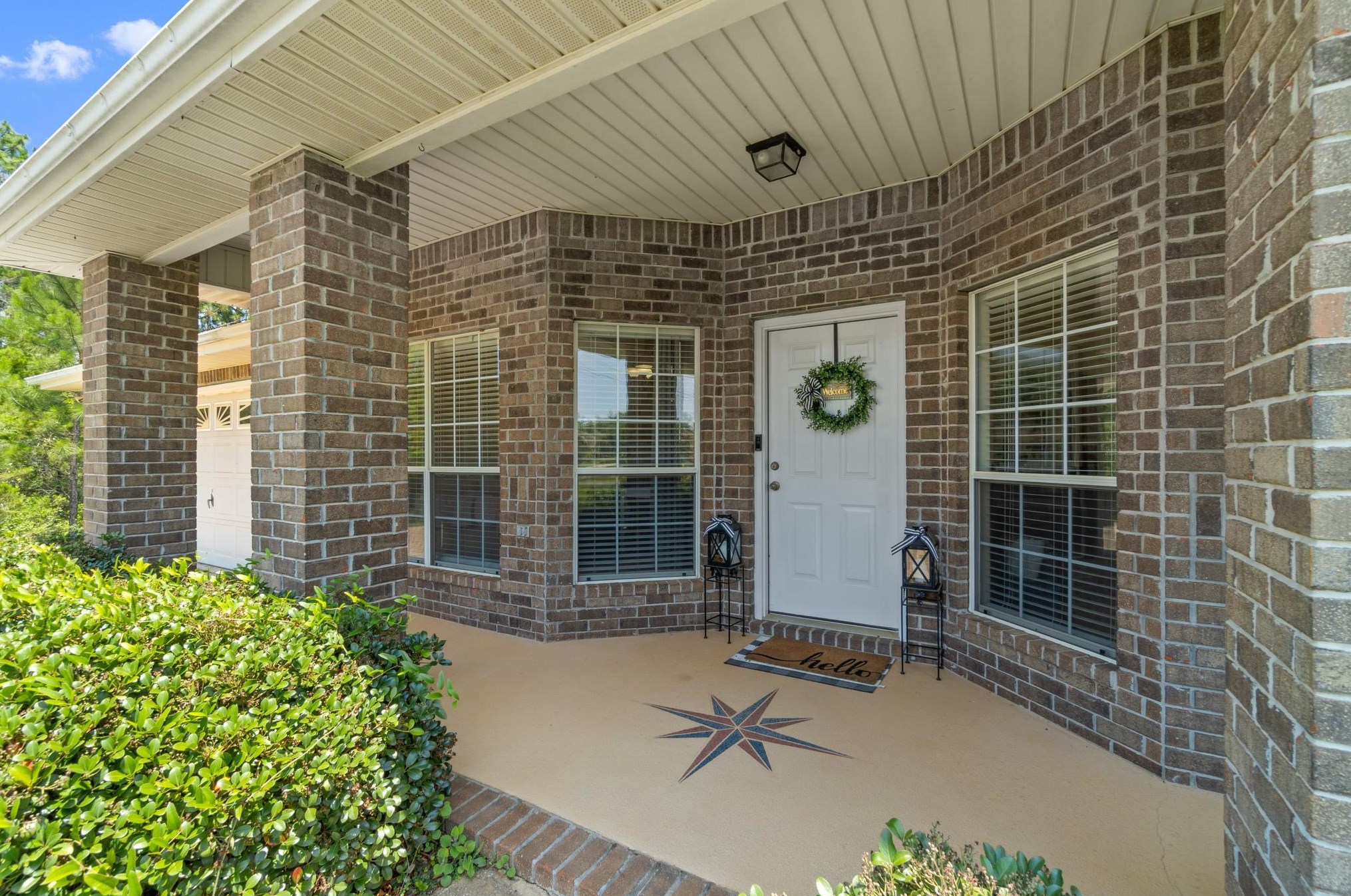 6702 Admiral St, Gulf Breeze, FL 32566-8177