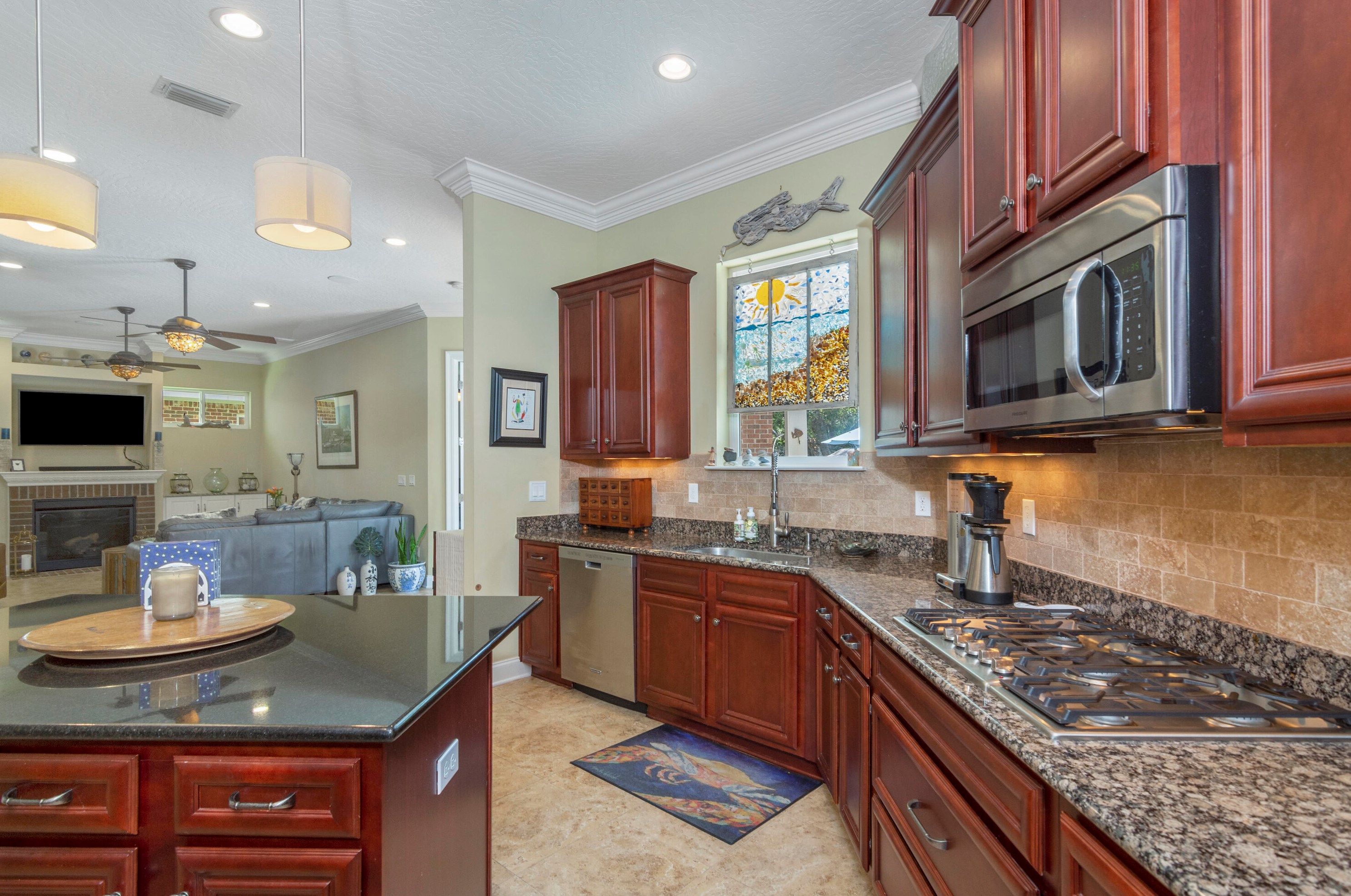 16 Plantation Oaks Dr, Mary Esther FL  32569-2902 exterior