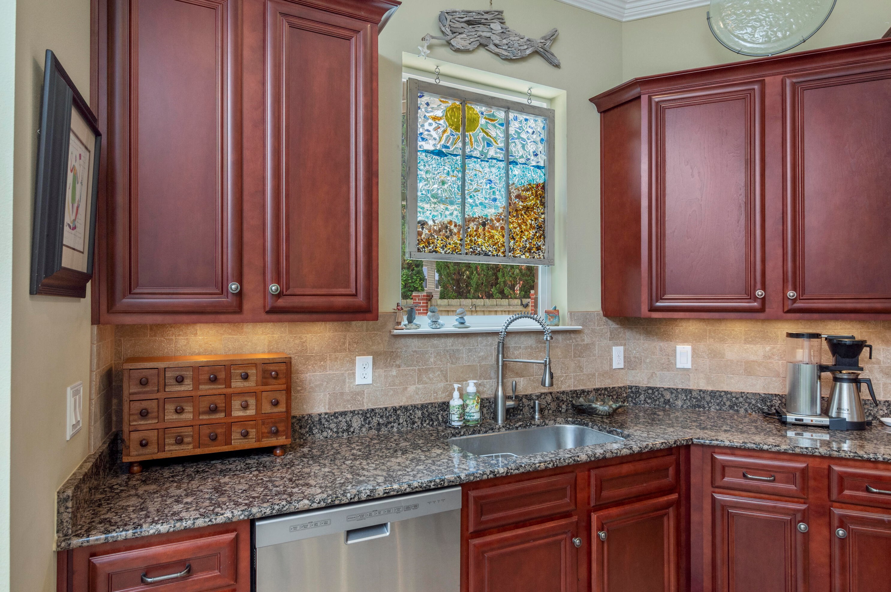 16 Plantation Oaks Dr, Mary Esther FL  32569-2902 exterior