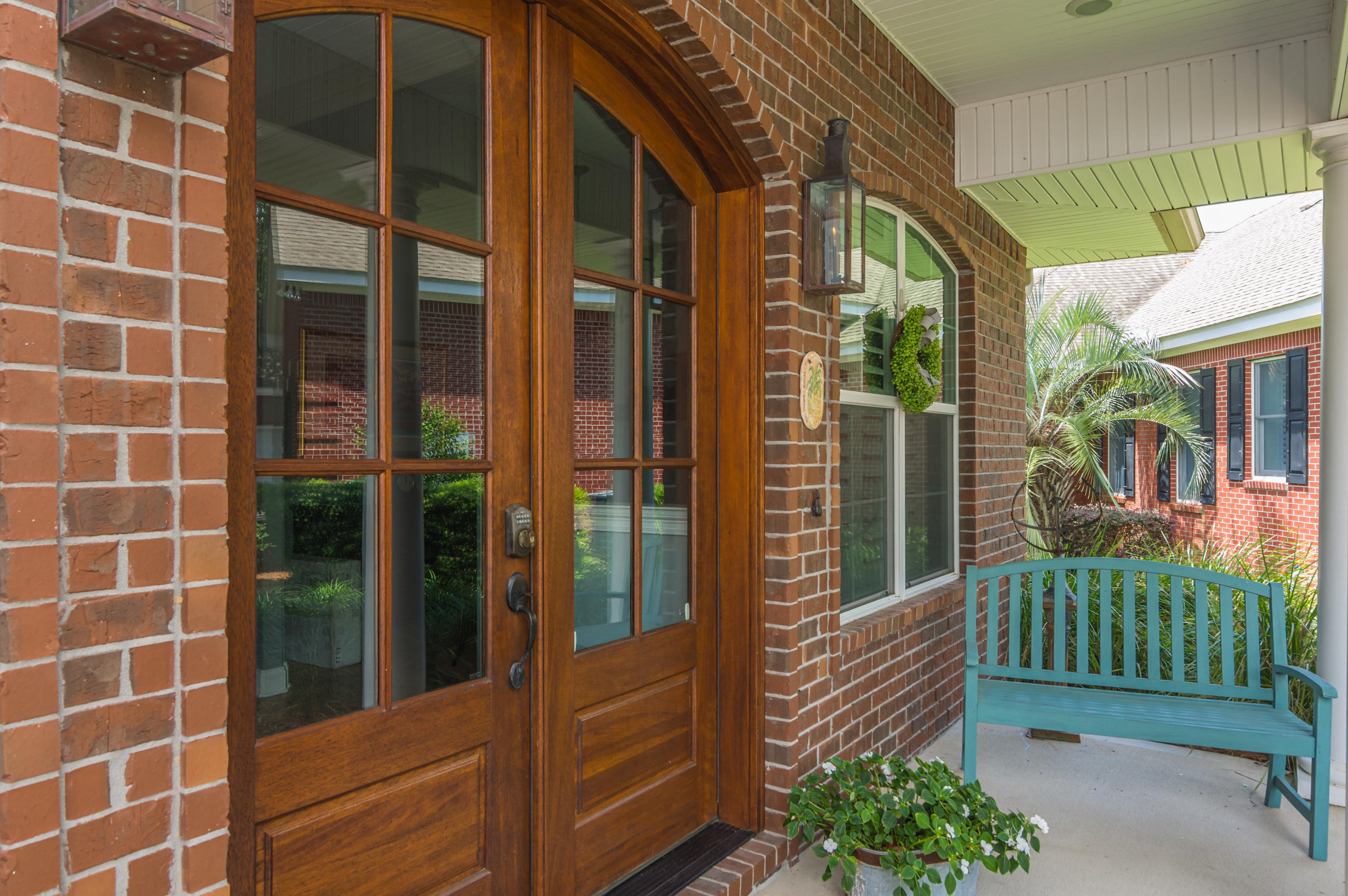 16 Plantation Oaks Dr, Mary Esther FL  32569-2902 exterior