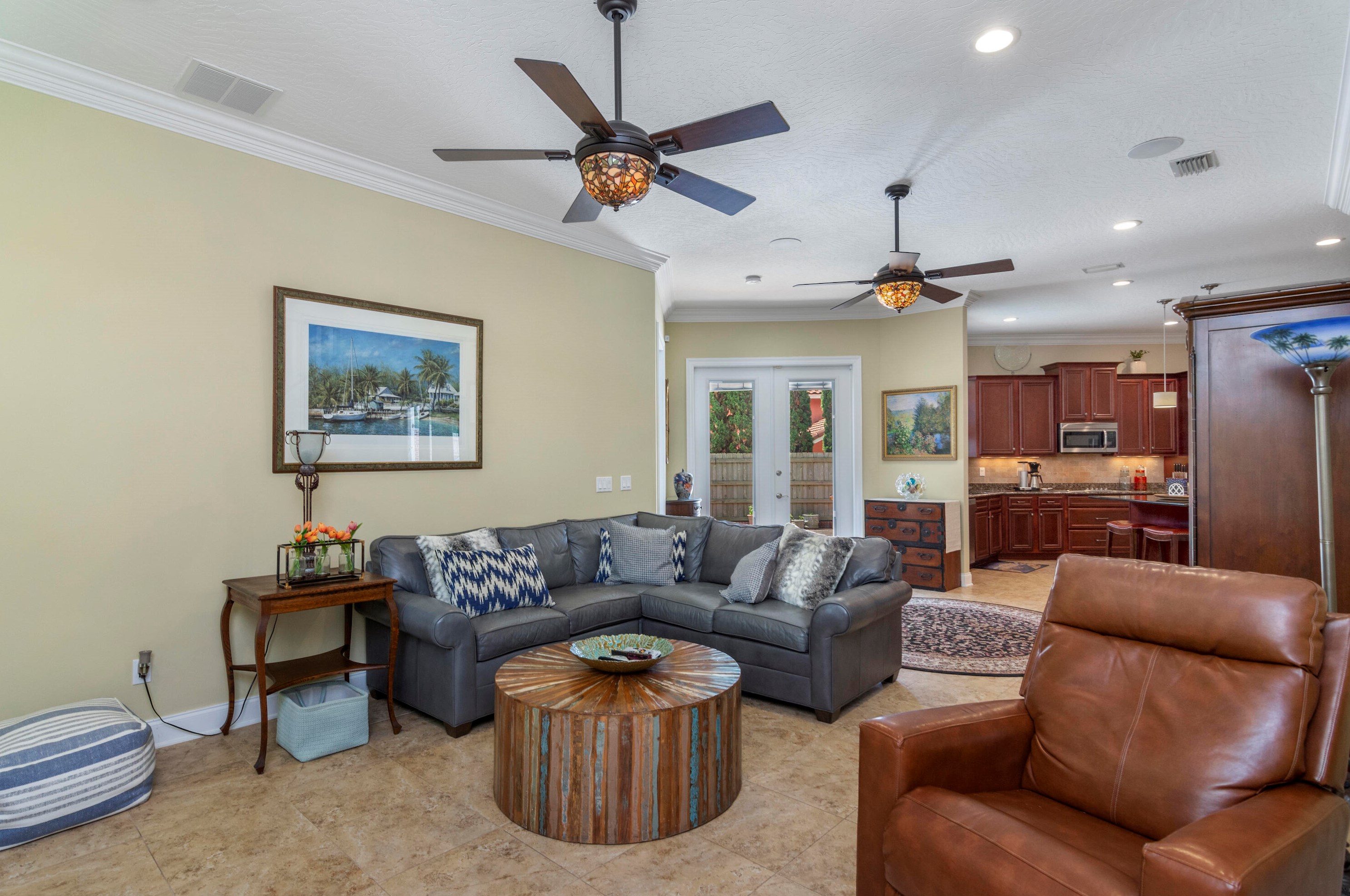 16 Plantation Oaks Dr, Mary Esther FL  32569-2902 exterior