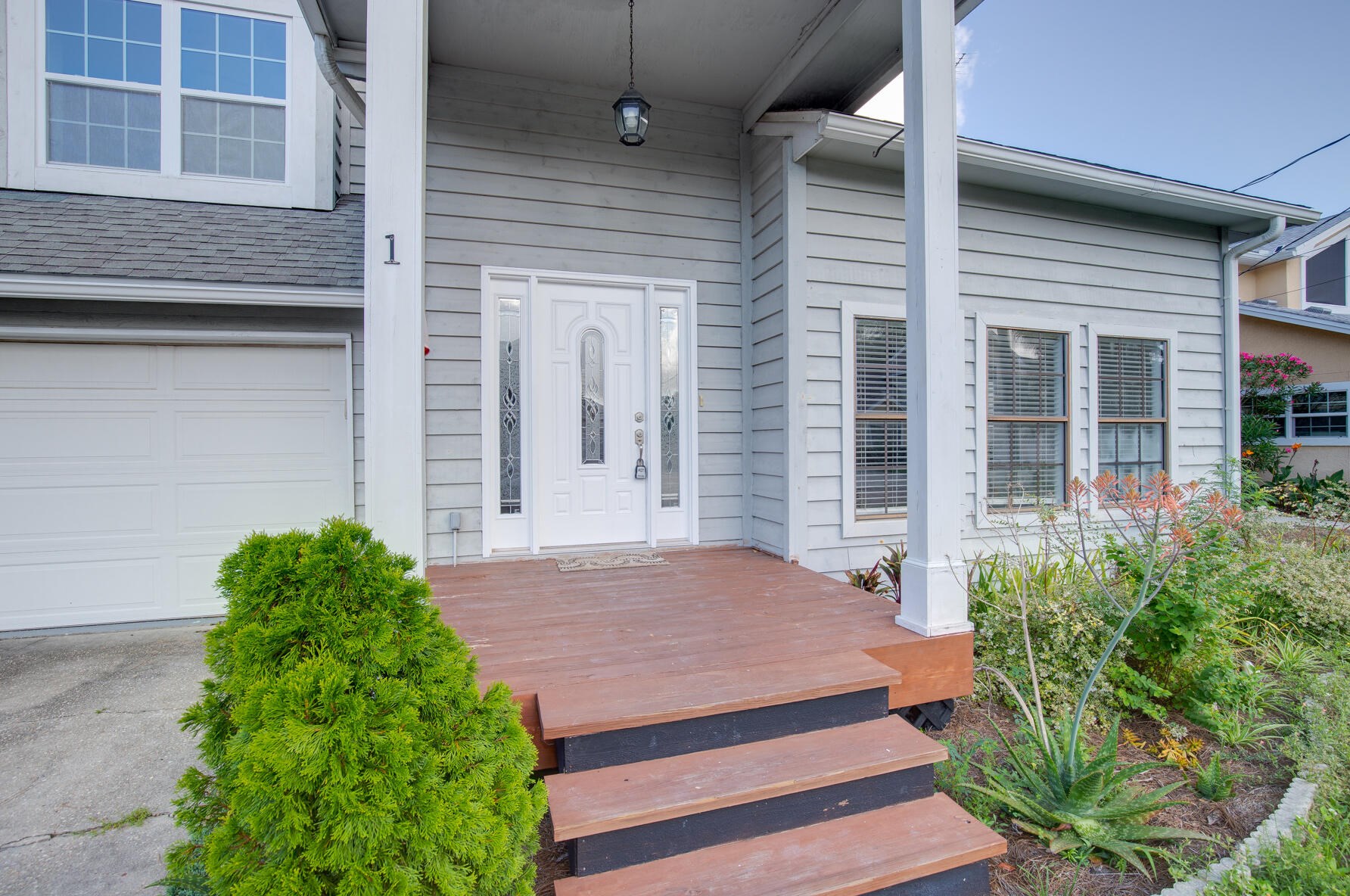 1 James Pl, Mary Esther, FL 32569