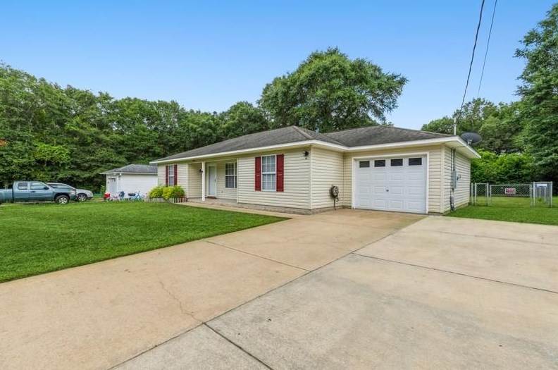 194 Mary Ln, Crestview, FL 32536-5121