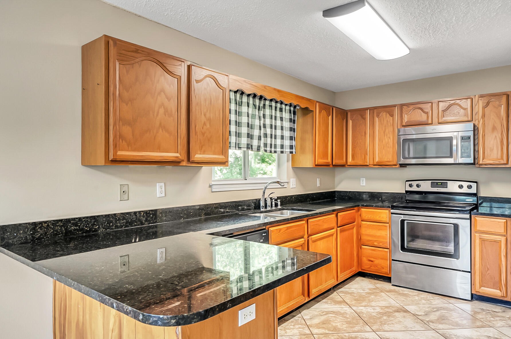 301 Ashley Dr, Crestview FL  32536-9292 exterior