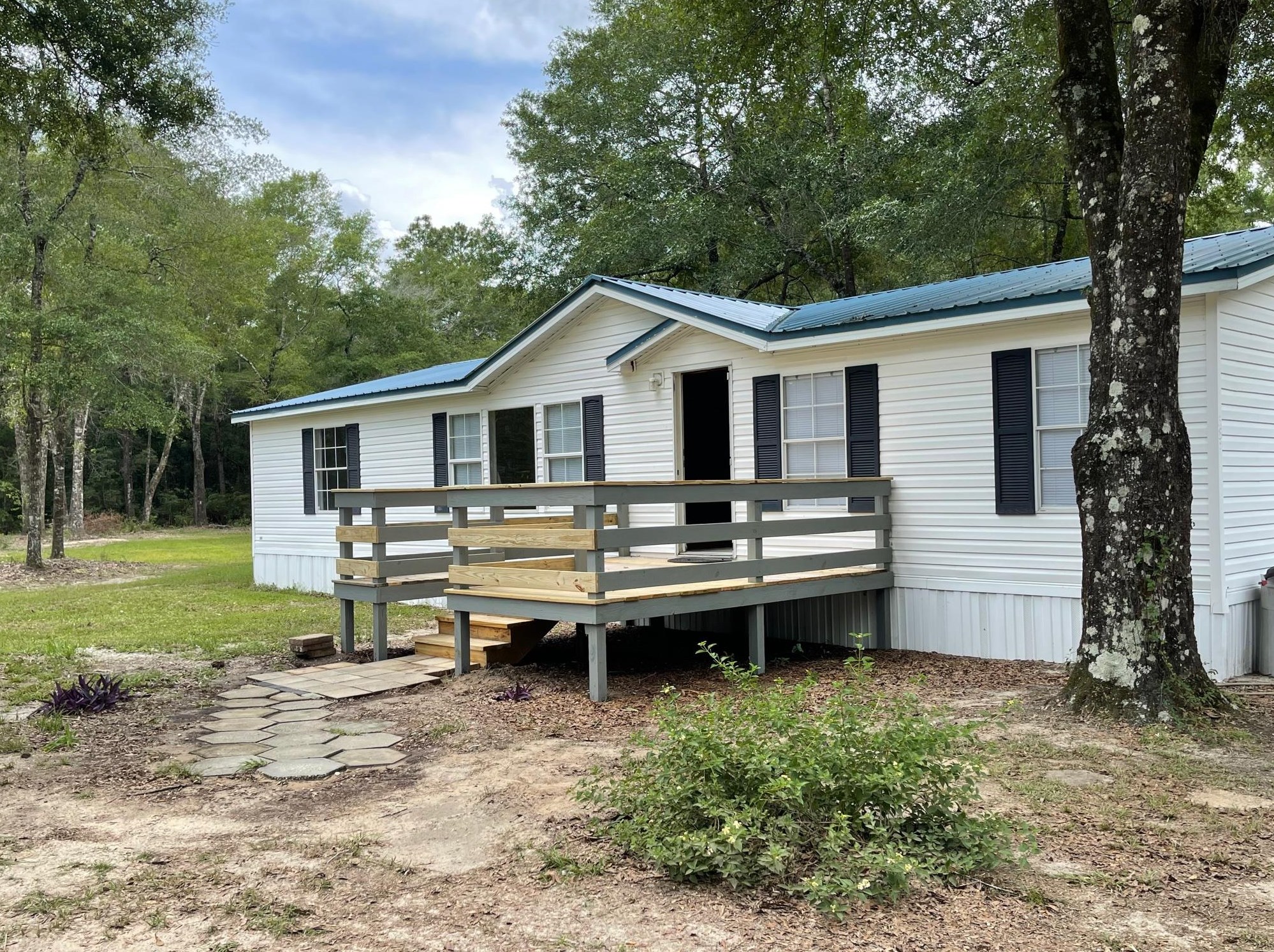 381 Fairfield Dr, Defuniak Springs, FL 32433