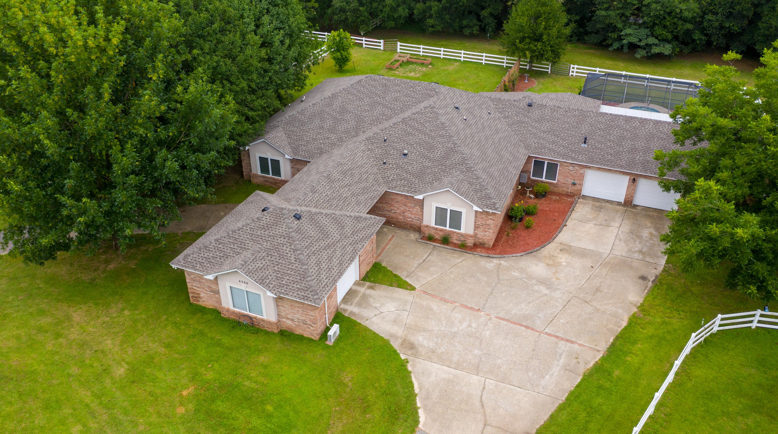 4056 Cooper Ln, Holt, FL 32564
