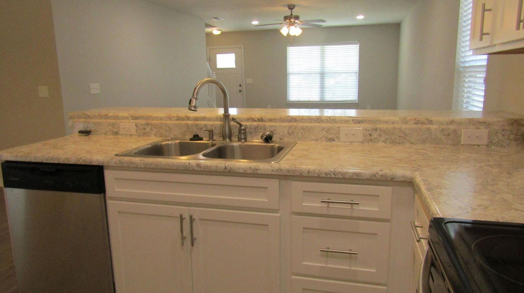 424 Eisenhower Dr, Crestview FL  32539-6953 exterior