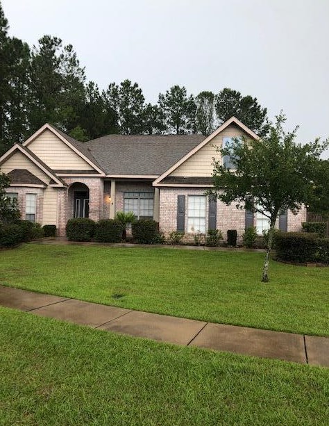 25 Mango Ln, Freeport, FL 32439