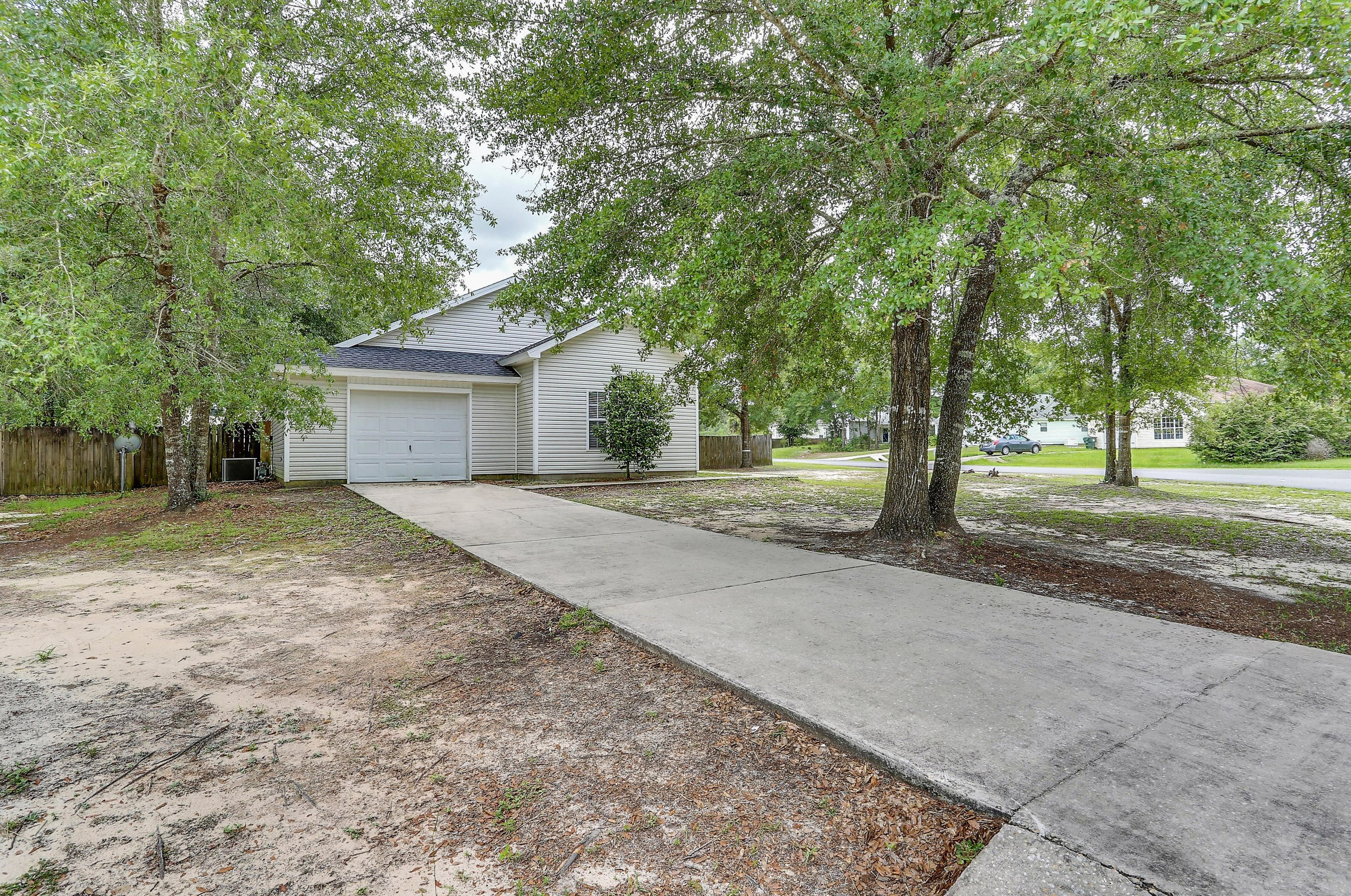 234 Timber Wind Dr, Defuniak Springs, FL 32433