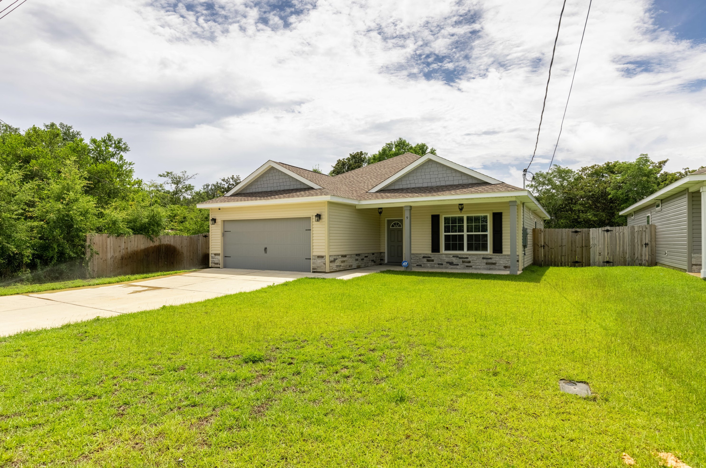 9 Flamenco St, Mary Esther, FL 32569-1516