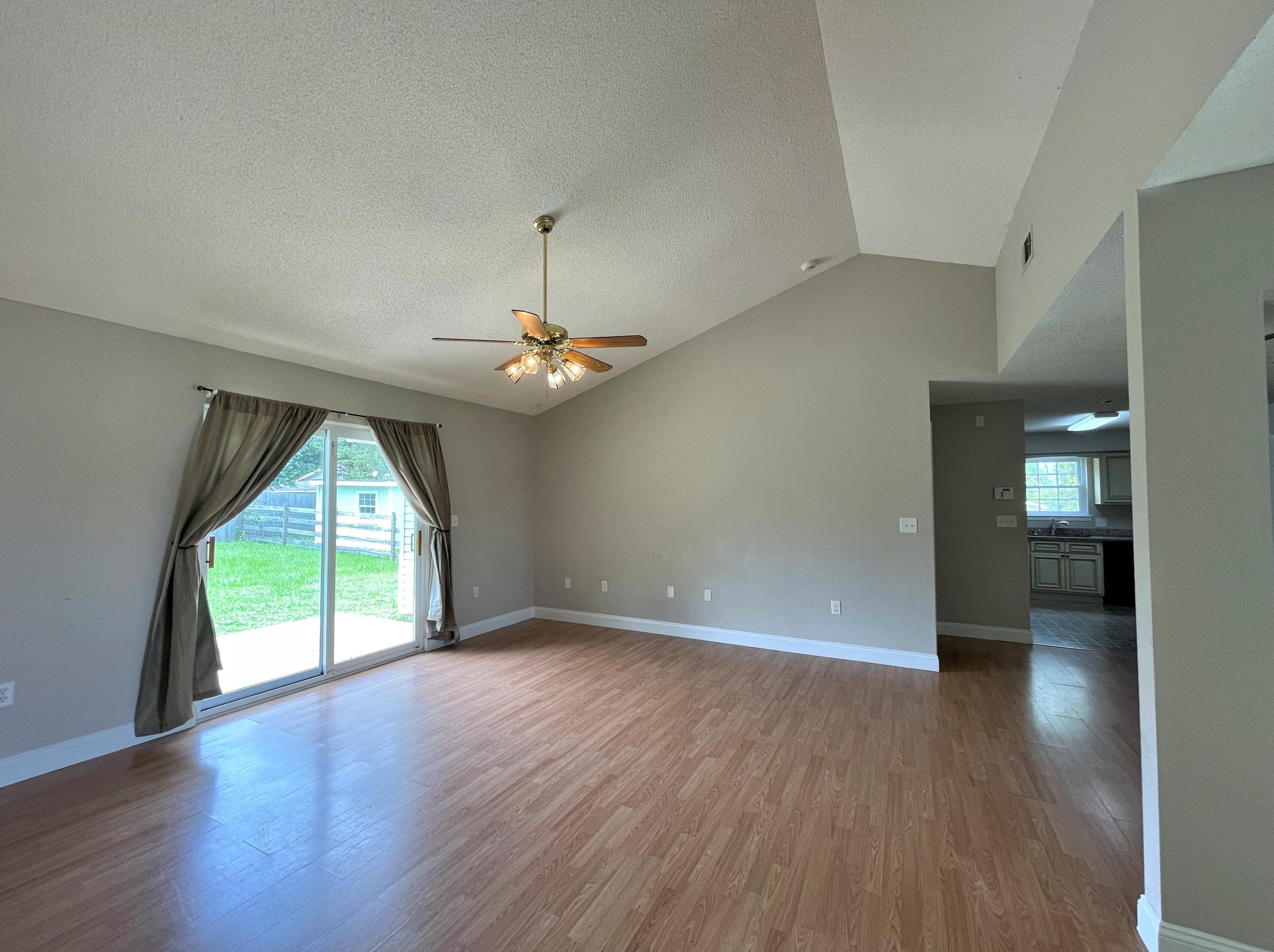 124 Villacrest Dr, Crestview, FL 32536-9284
