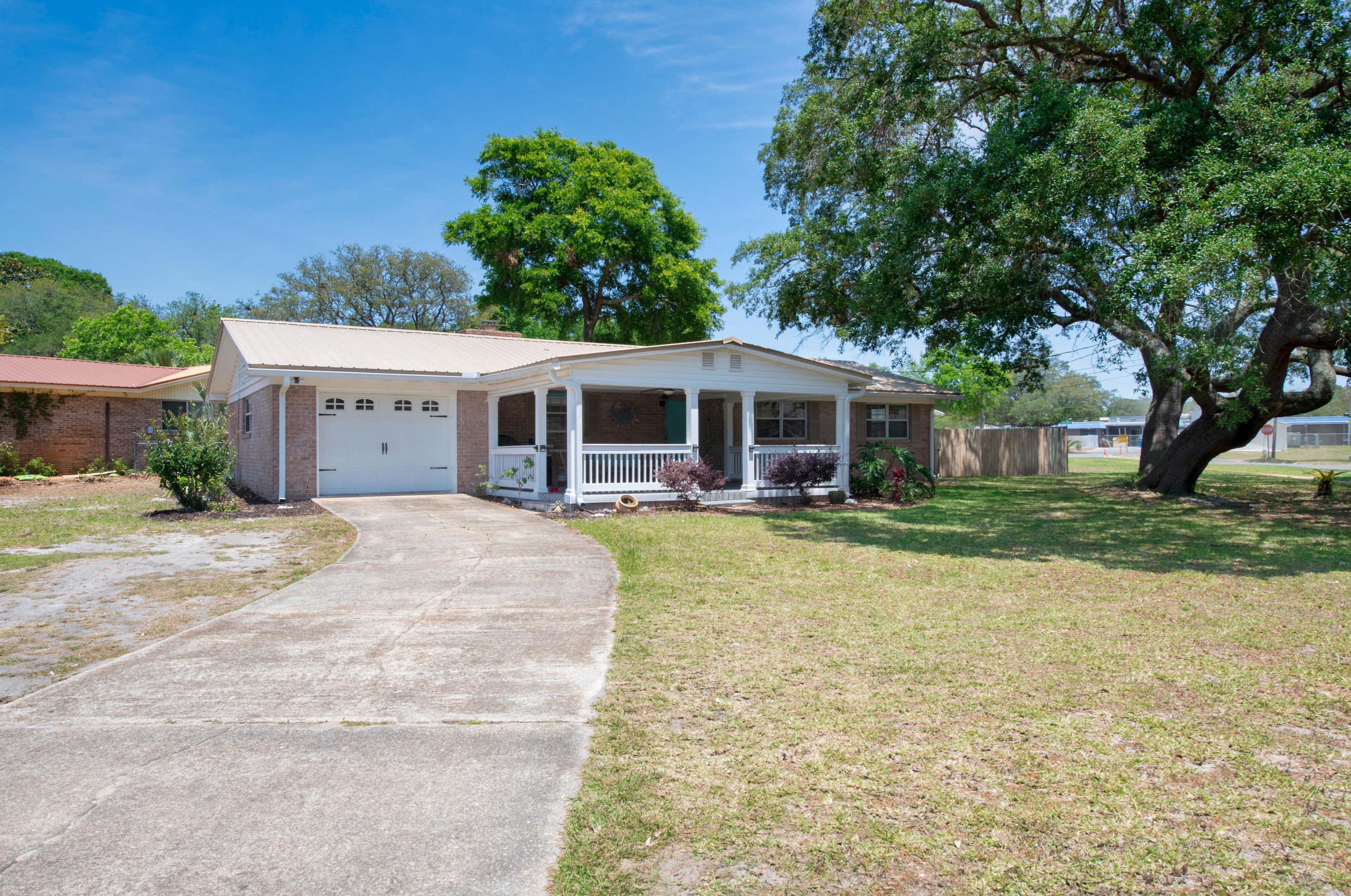 111 Bayshore Ct, Fort Walton Beach, FL 32548-6407