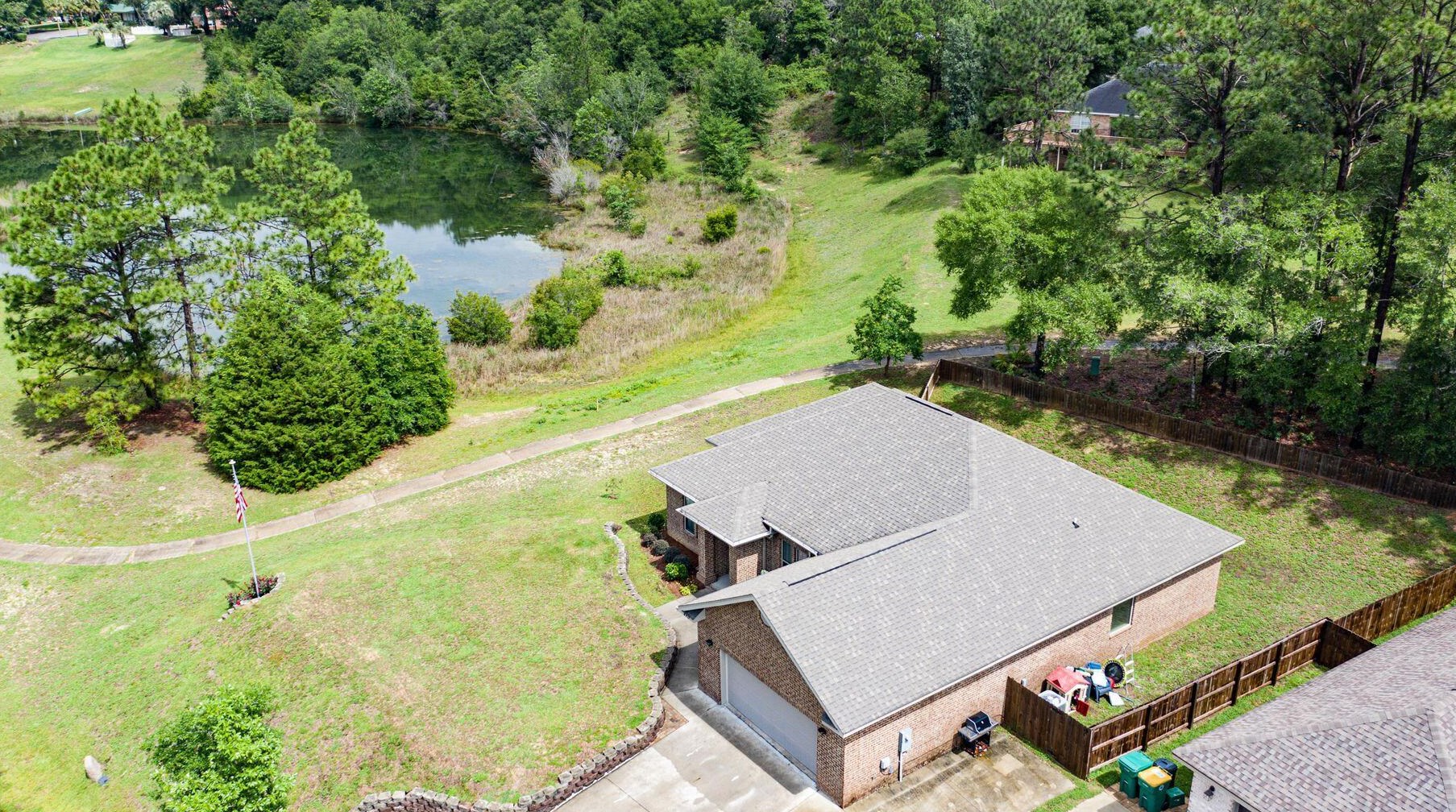 420 Shoal River Dr, Crestview FL  32539-8372 exterior