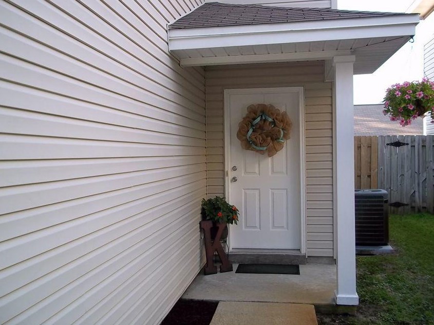 13 5th Ave, Shalimar, FL 32579