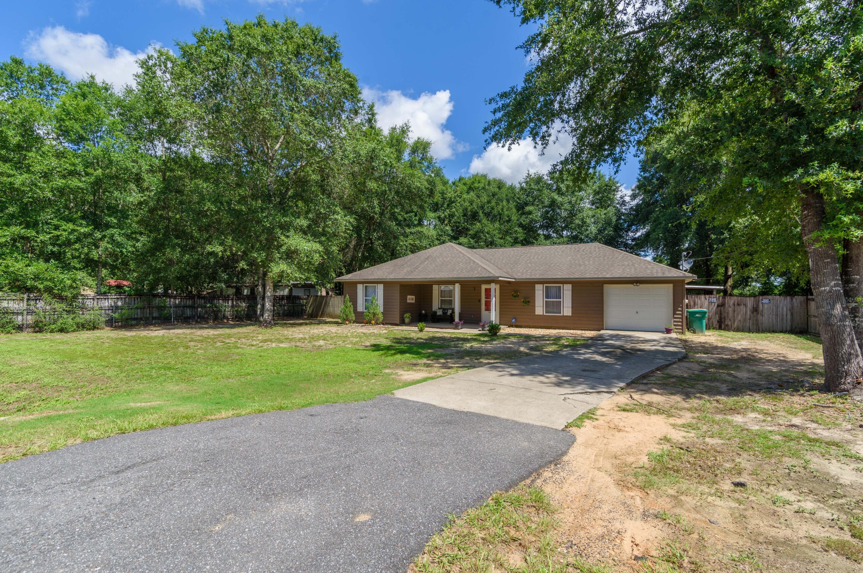 3133 Holley Dr, Crestview, FL 32539-7354